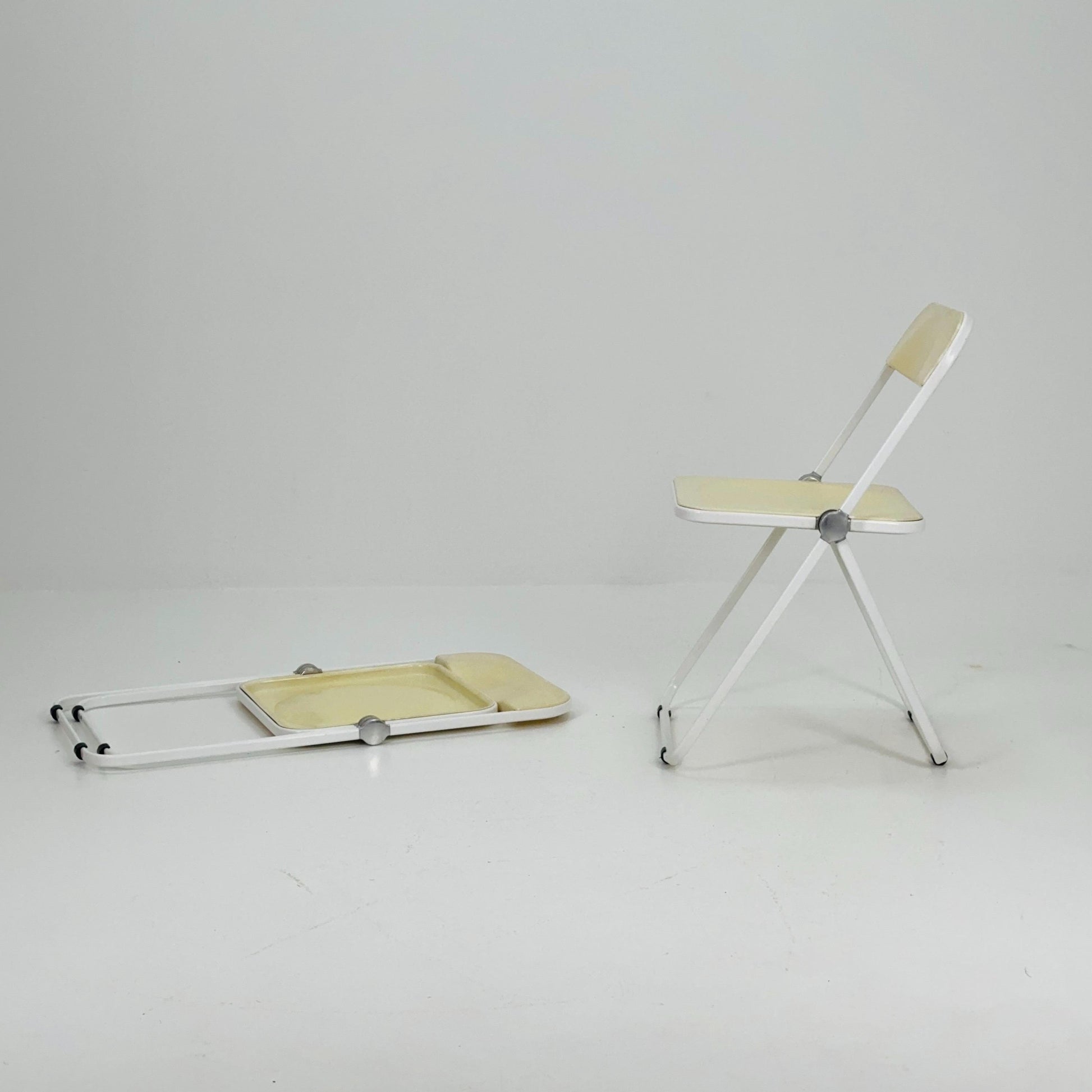 Set of 2 Mid century Italian Plia Folding cream white Chair by Giancarlo Piretti for Castelli, 1970s