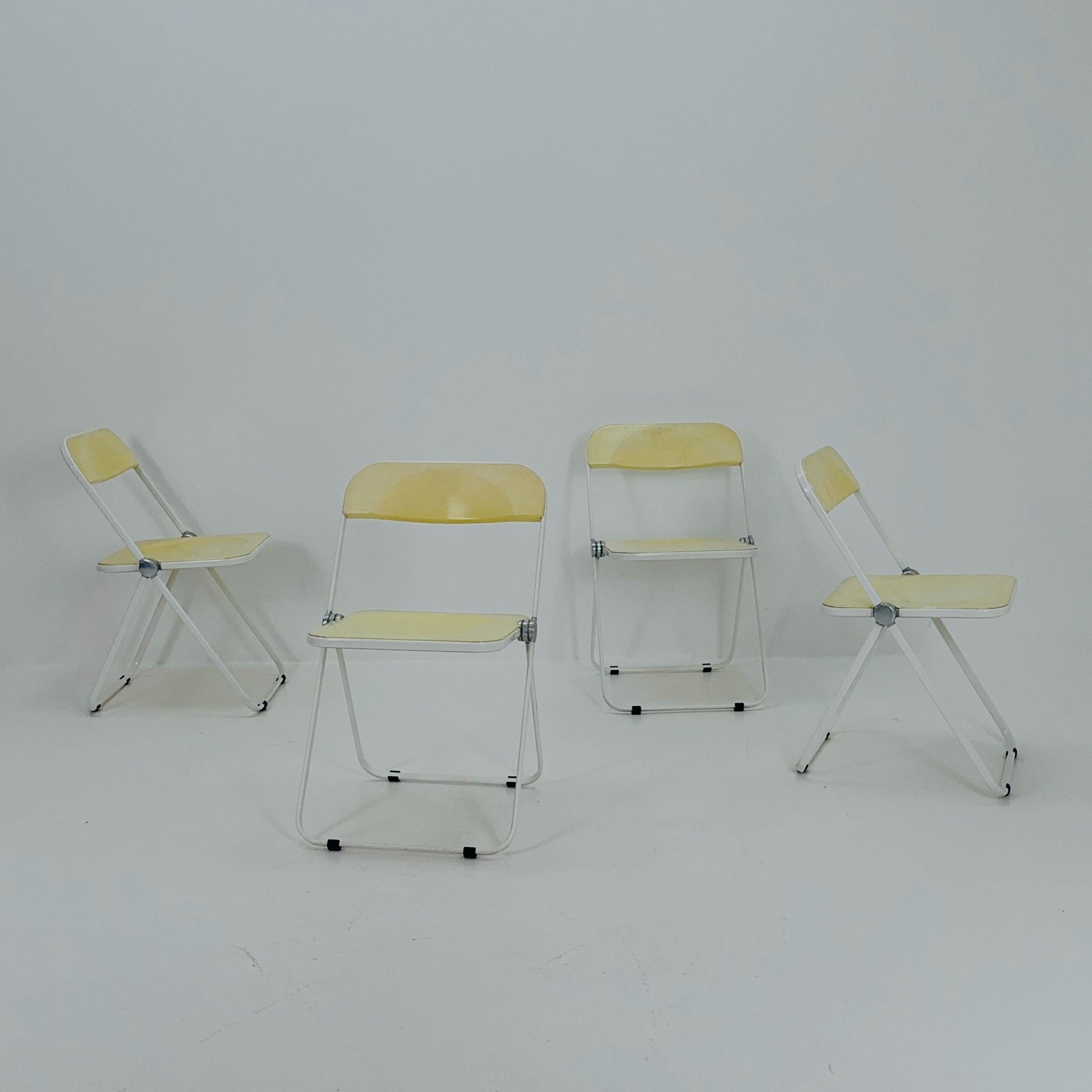 Set of 4 Mid century Italian Plia Folding cream white Chair by Giancarlo Piretti for Castelli, 1970s