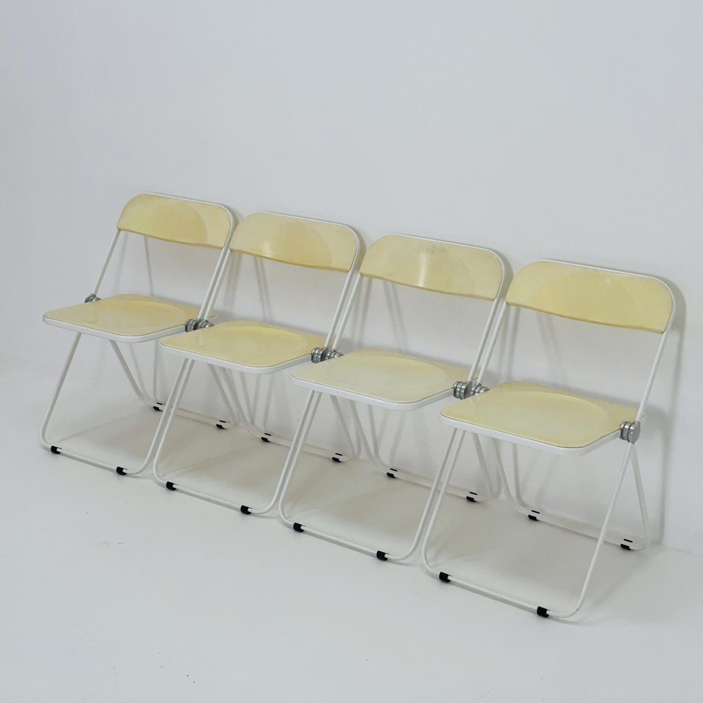 Set of 4 Mid century Italian Plia Folding cream white Chair by Giancarlo Piretti for Castelli, 1970s