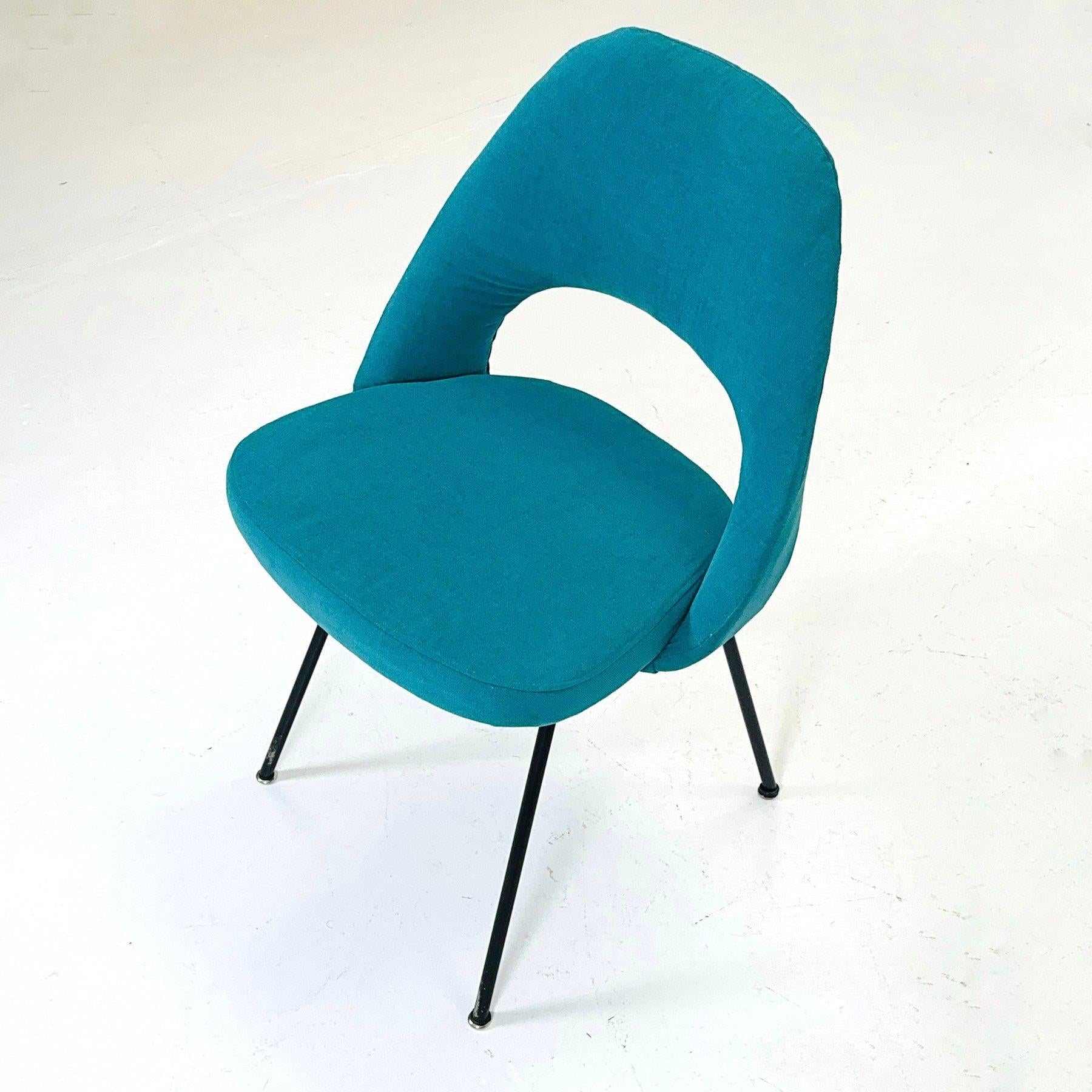 Set of 2 Mid century Dining Chairs Modell 72 by Eero Saarinen for Knoll International 1960s