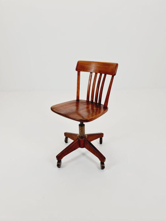Bauhaus swivel office chair in solid wood By Der FerderDreh 1930s