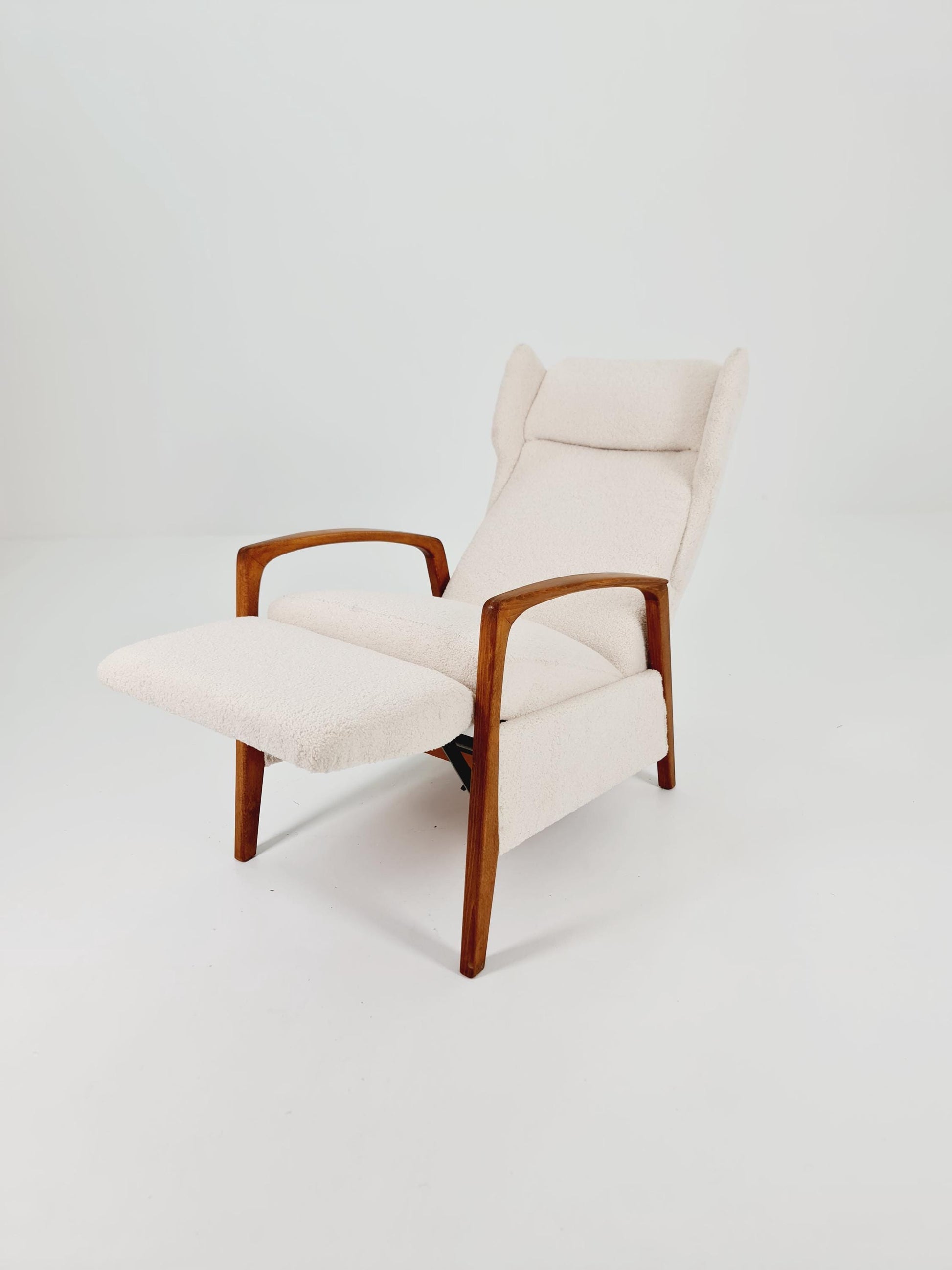 German Lounge Chair with foot Rest , 1940s