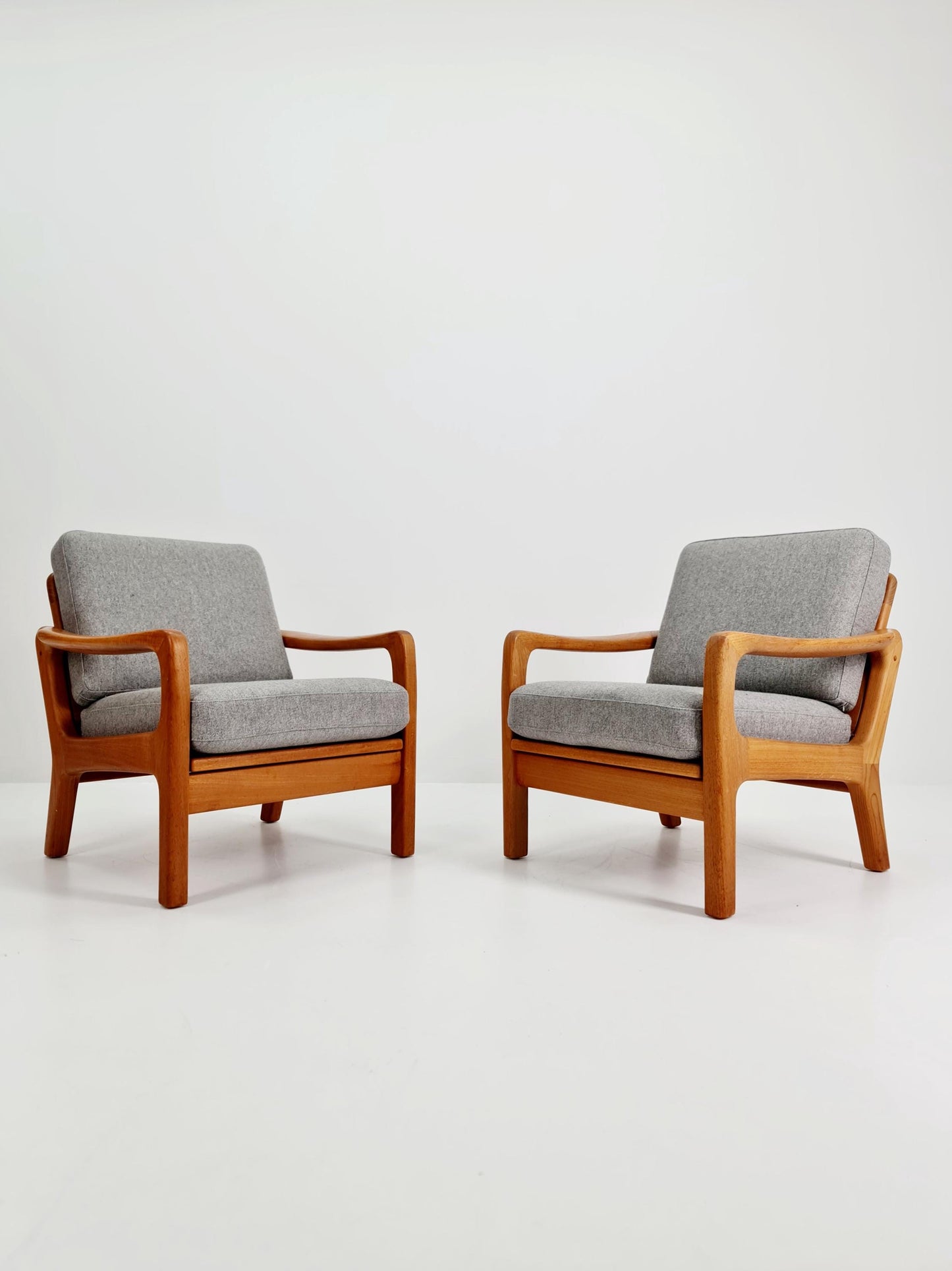 Mid century Danish easy lounge chairs by Juul Kristensen , 1970s, Set of 2