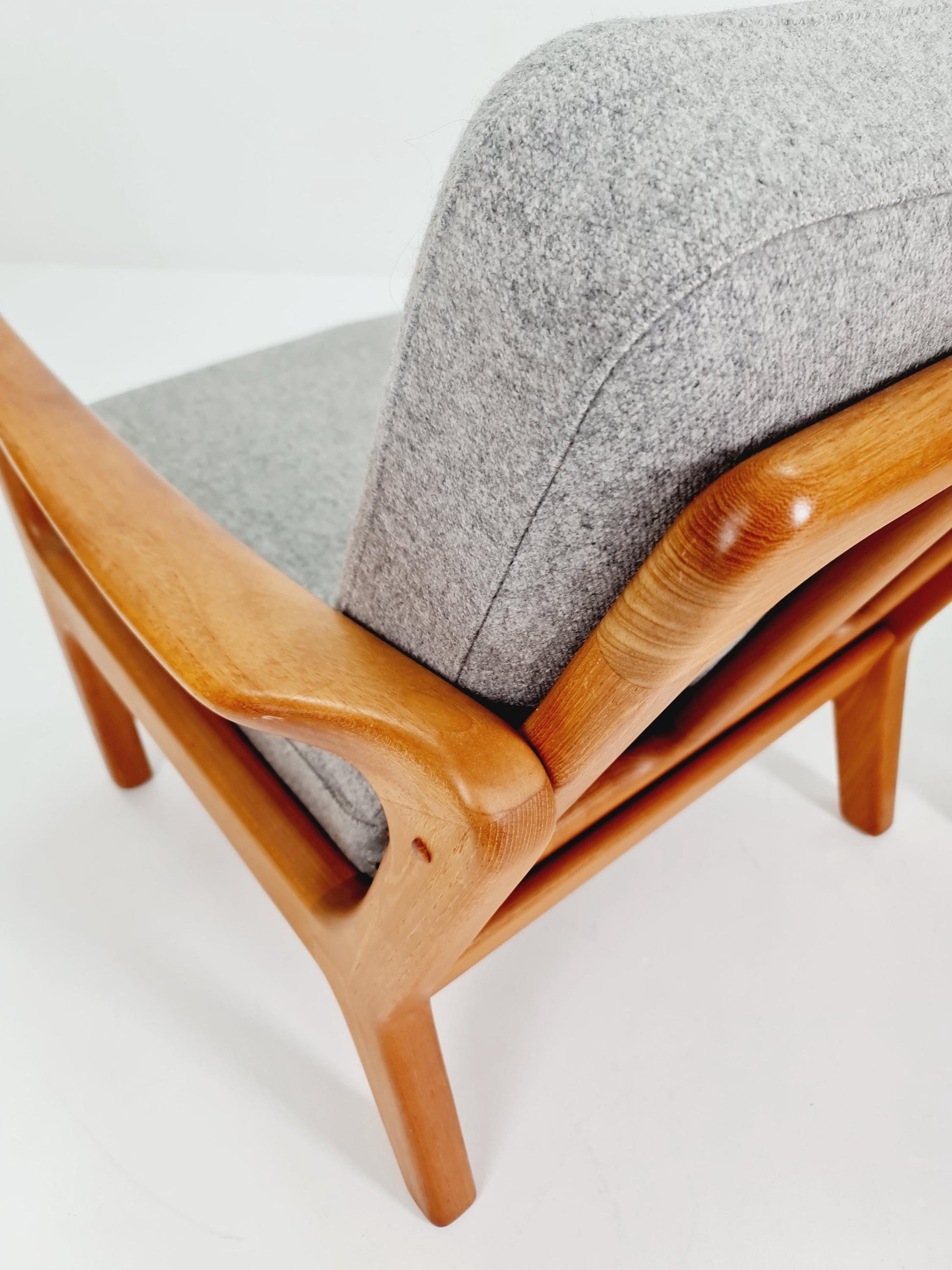 Mid century Danish easy lounge chairs by Juul Kristensen , 1970s, Set of 2