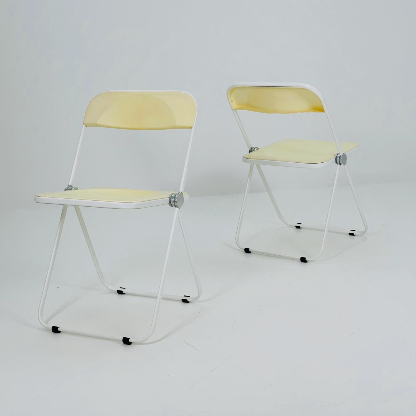 Set of 2 Mid century Italian Plia Folding cream white Chair by Giancarlo Piretti for Castelli, 1970s