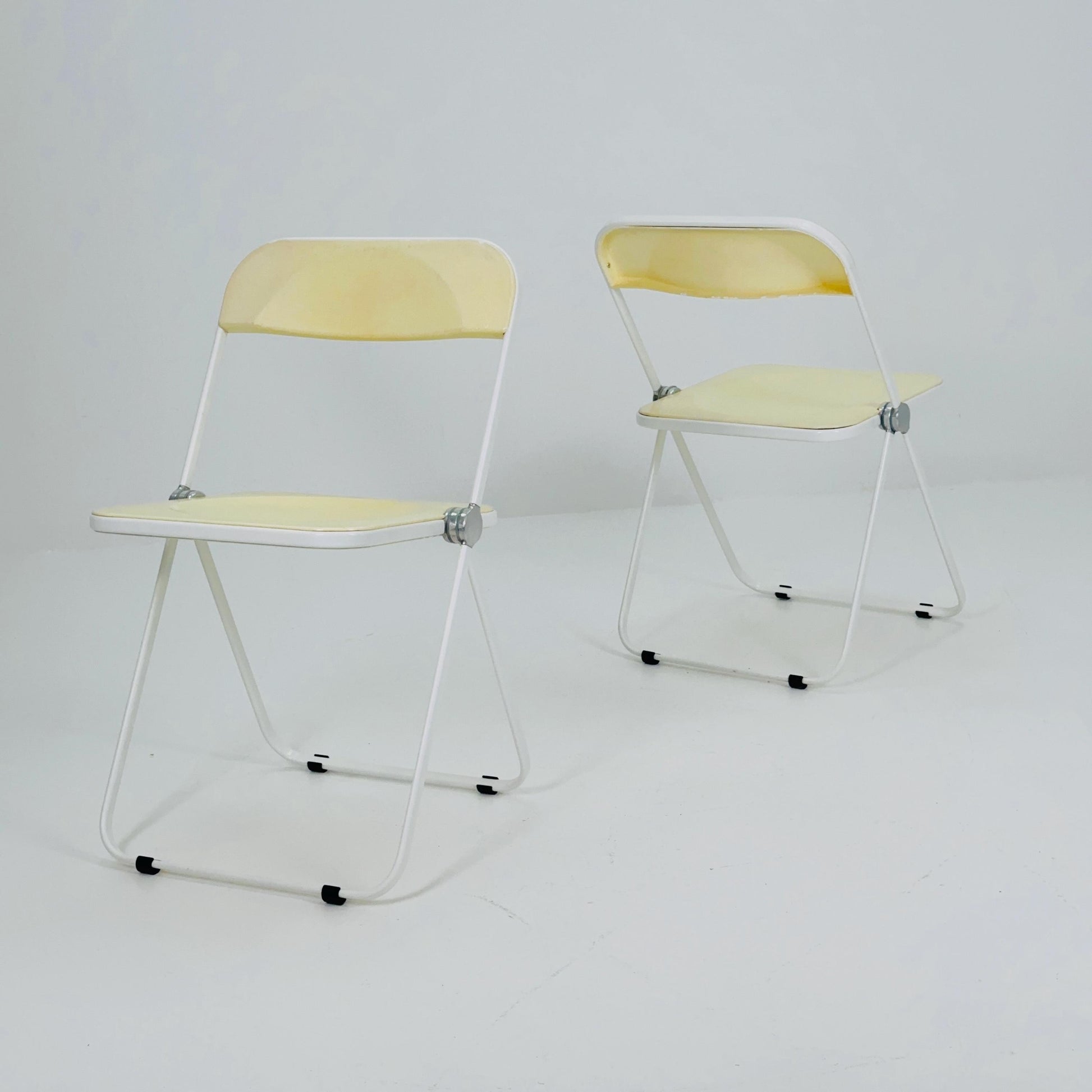 Set of 2 Mid century Italian Plia Folding cream white Chair by Giancarlo Piretti for Castelli, 1970s