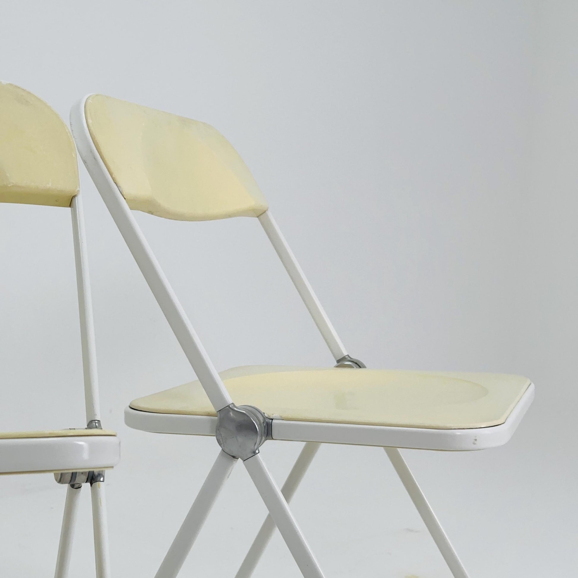 Set of 2 Mid century Italian Plia Folding cream white Chair by Giancarlo Piretti for Castelli, 1970s
