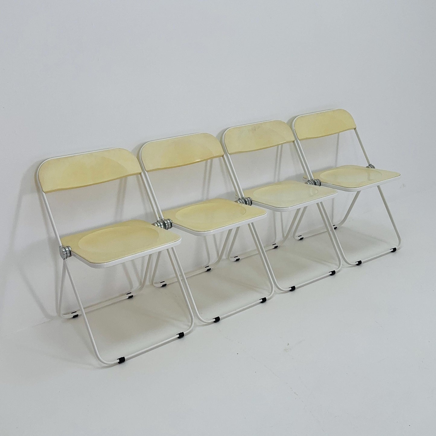 Set of 4 Mid century Italian Plia Folding cream white Chair by Giancarlo Piretti for Castelli, 1970s