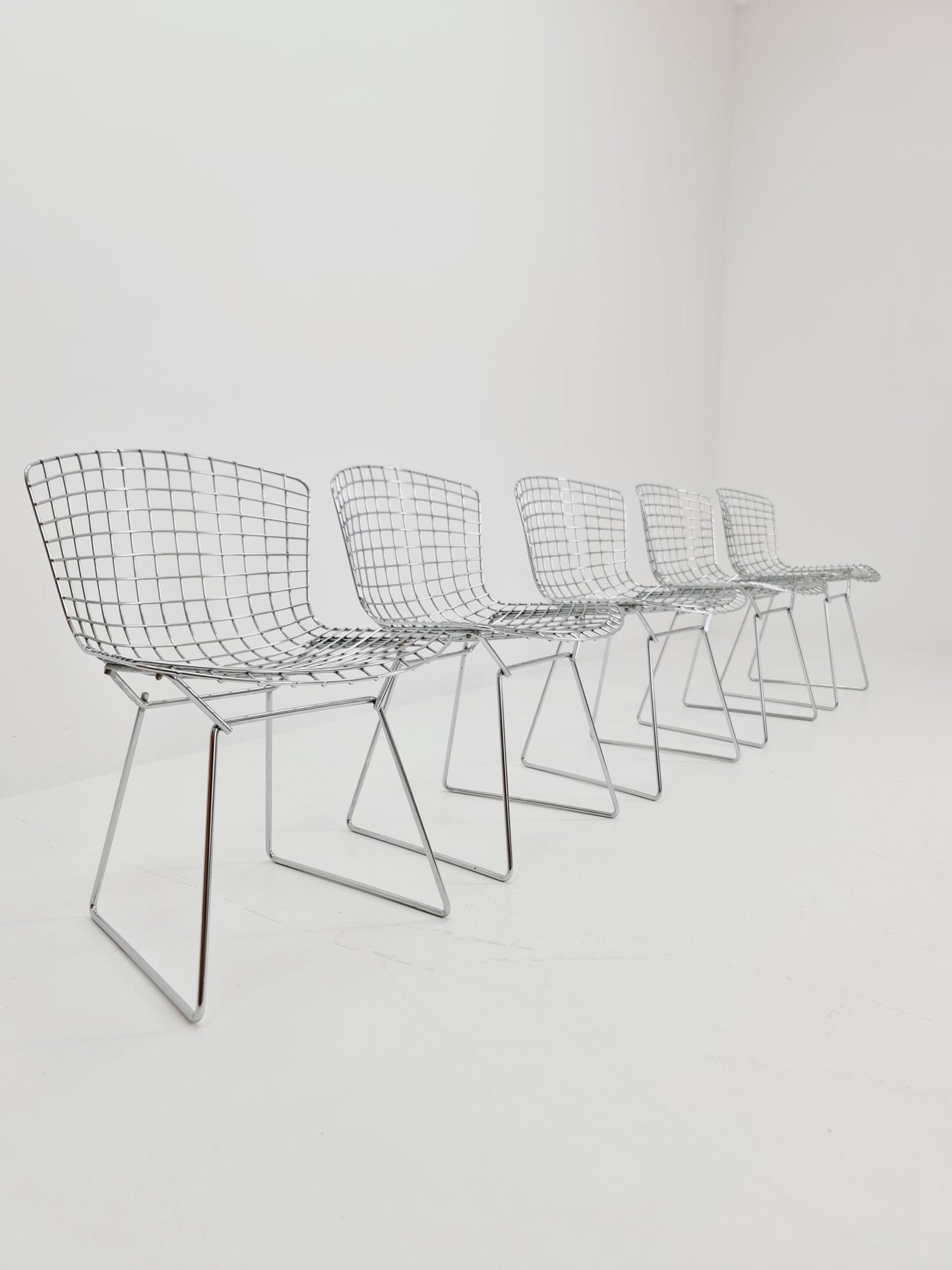 Mid century modern ir By Bertoia Harry for Knoll Iconic dining chairs 1960s, Set of 5