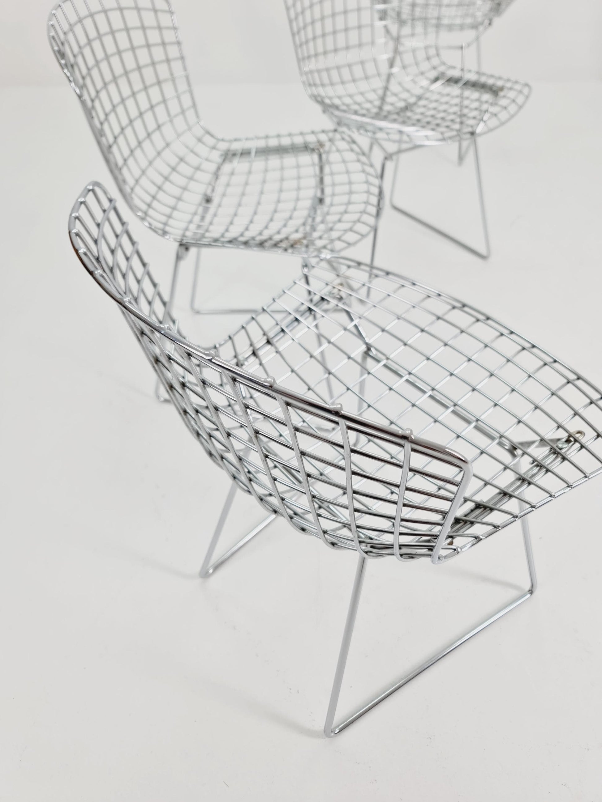 Mid century modern ir By Bertoia Harry for Knoll Iconic dining chairs 1960s, Set of 5