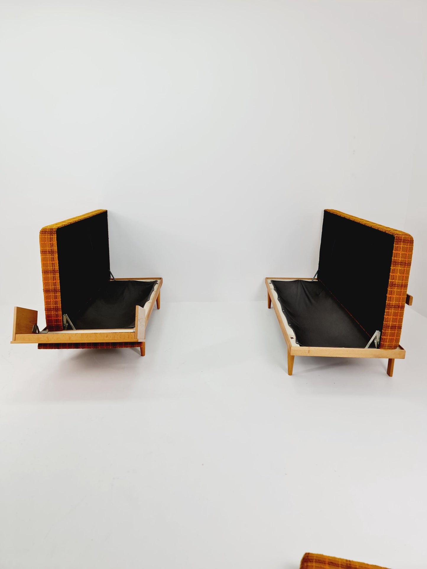 Rare Midcentury Swan Daybed Oak wood , with storage place By Haldor Vik and Ingmar Relling for Ekornes , 1950s