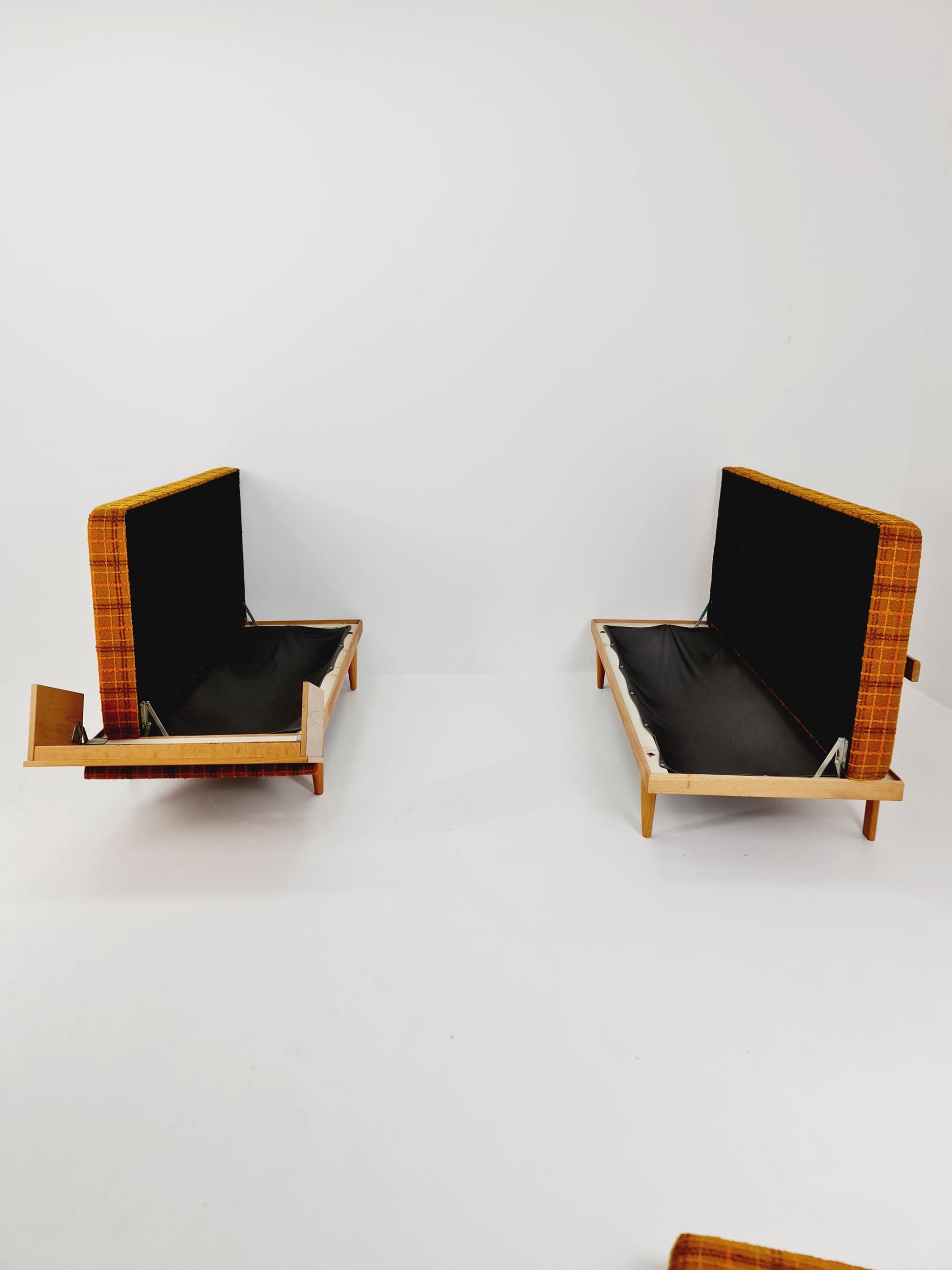 Rare Midcentury Swan Daybed Oak wood , with storage place By Haldor Vik and Ingmar Relling for Ekornes , 1950s