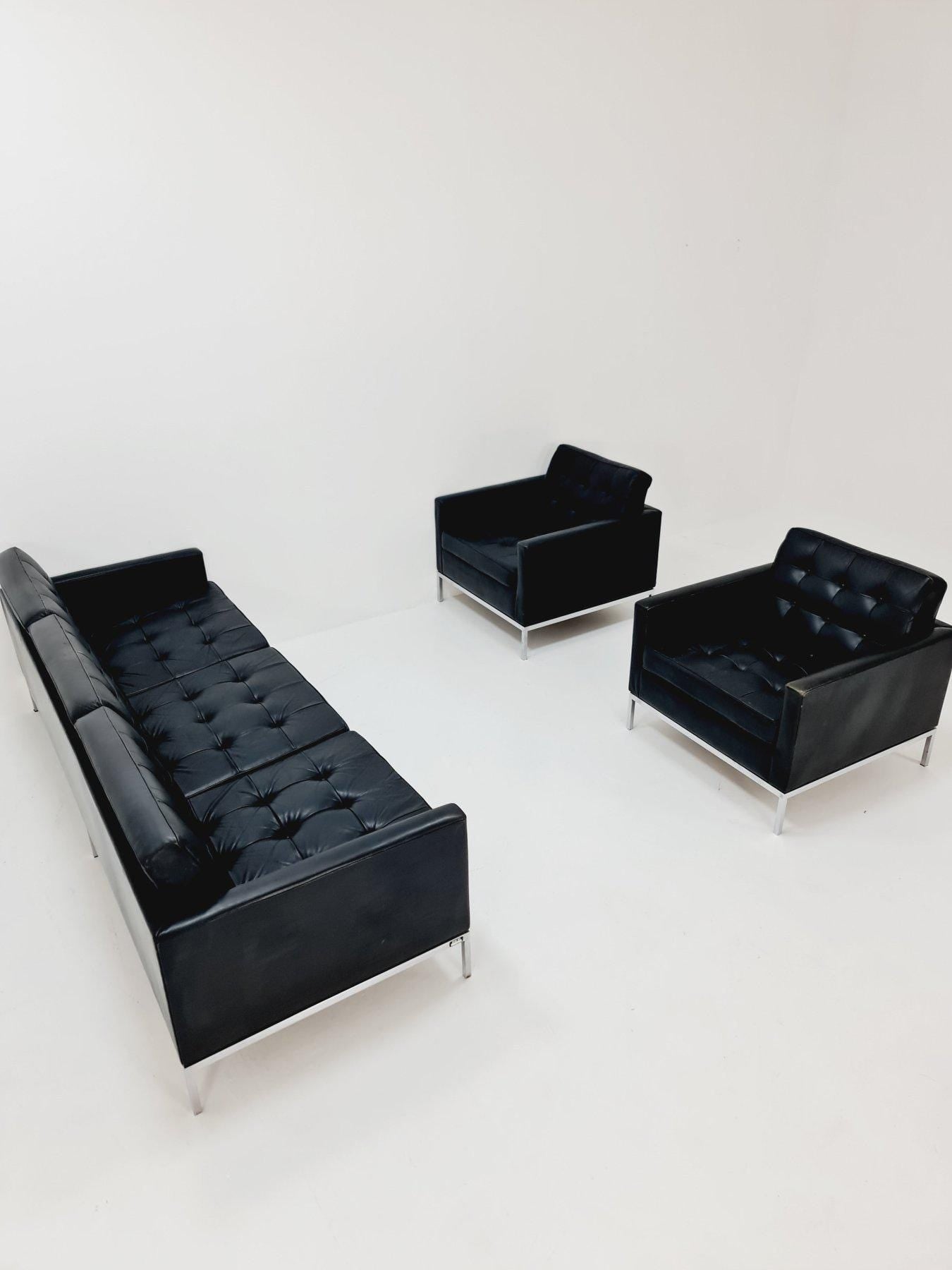 Rare Mid-Century Florence Knoll Bassett Set – Three-Seat Sofa & Two Armchairs – Black Leather – Knoll International , 1950s Germany