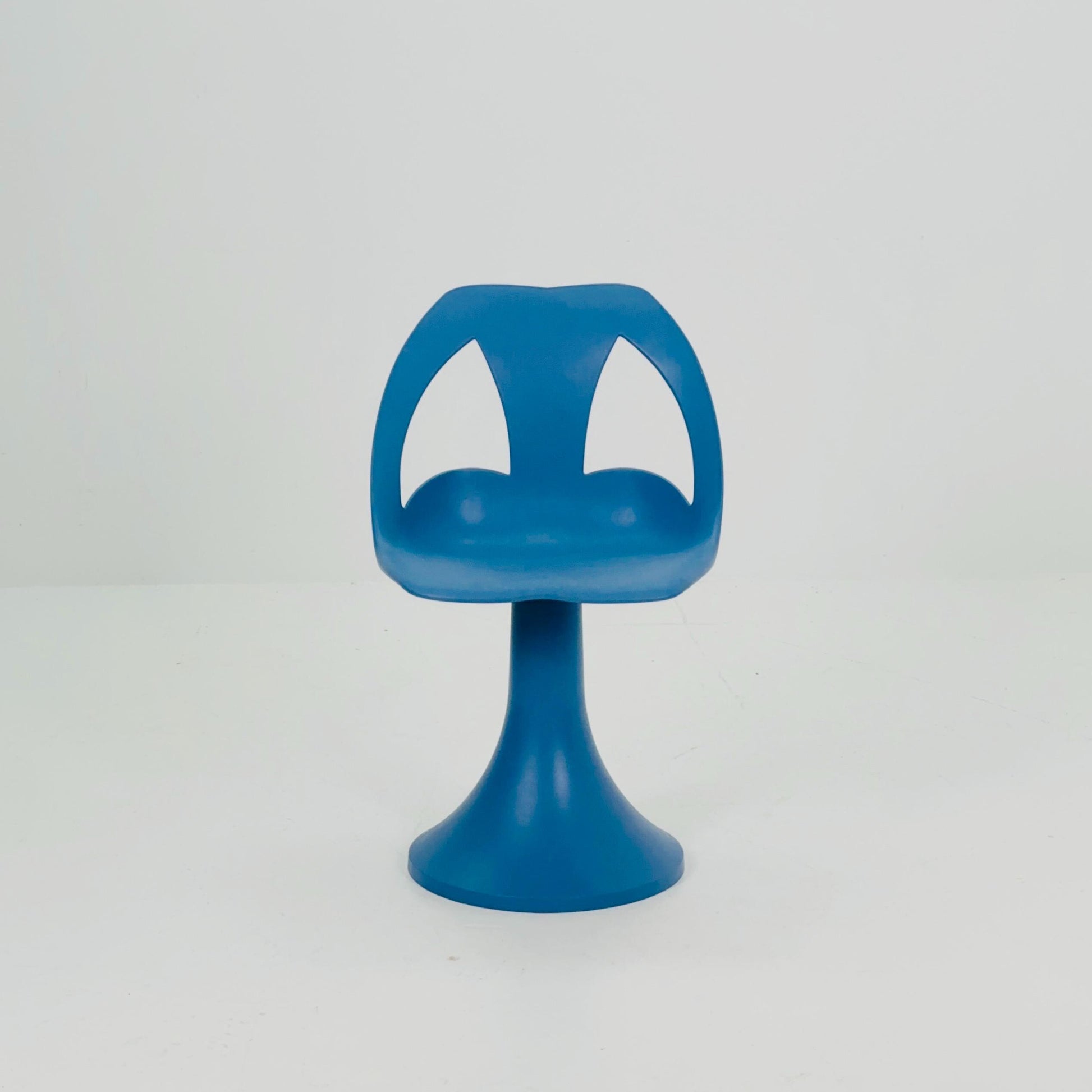 Mid-Century Space Age Tulip Chair in White | French Design, 1970s