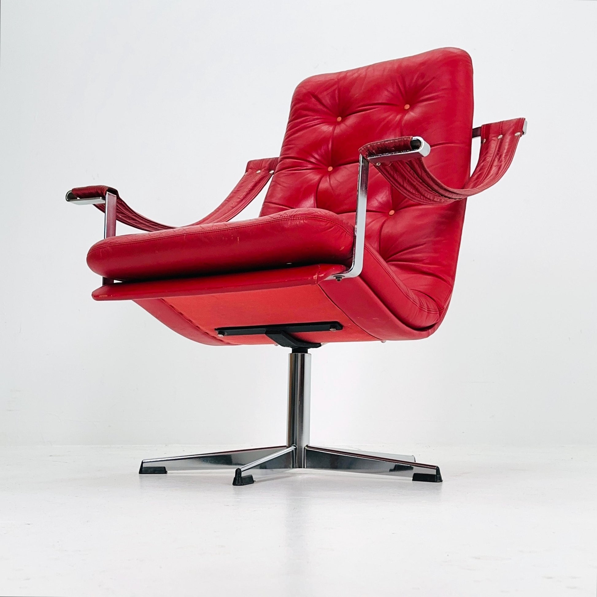 Mid-Century Swivel Armchair by Geoffrey Harcourt – Artifort, 1960s Netherlands