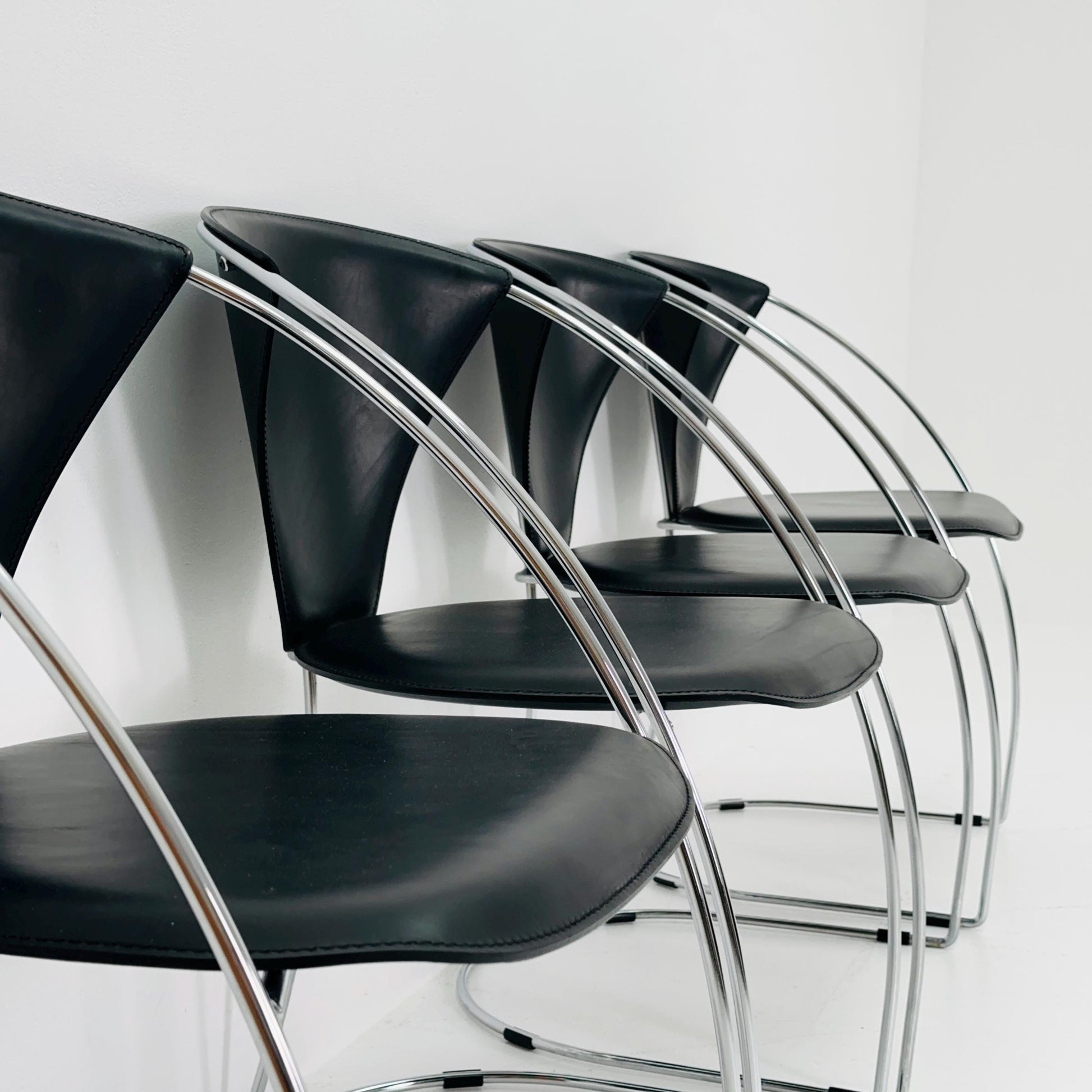 Set of 4 Mid-Century Modern Dining Armchairs by Arrben | Model Linda, Black Leather & Chrome, Italy 1980s