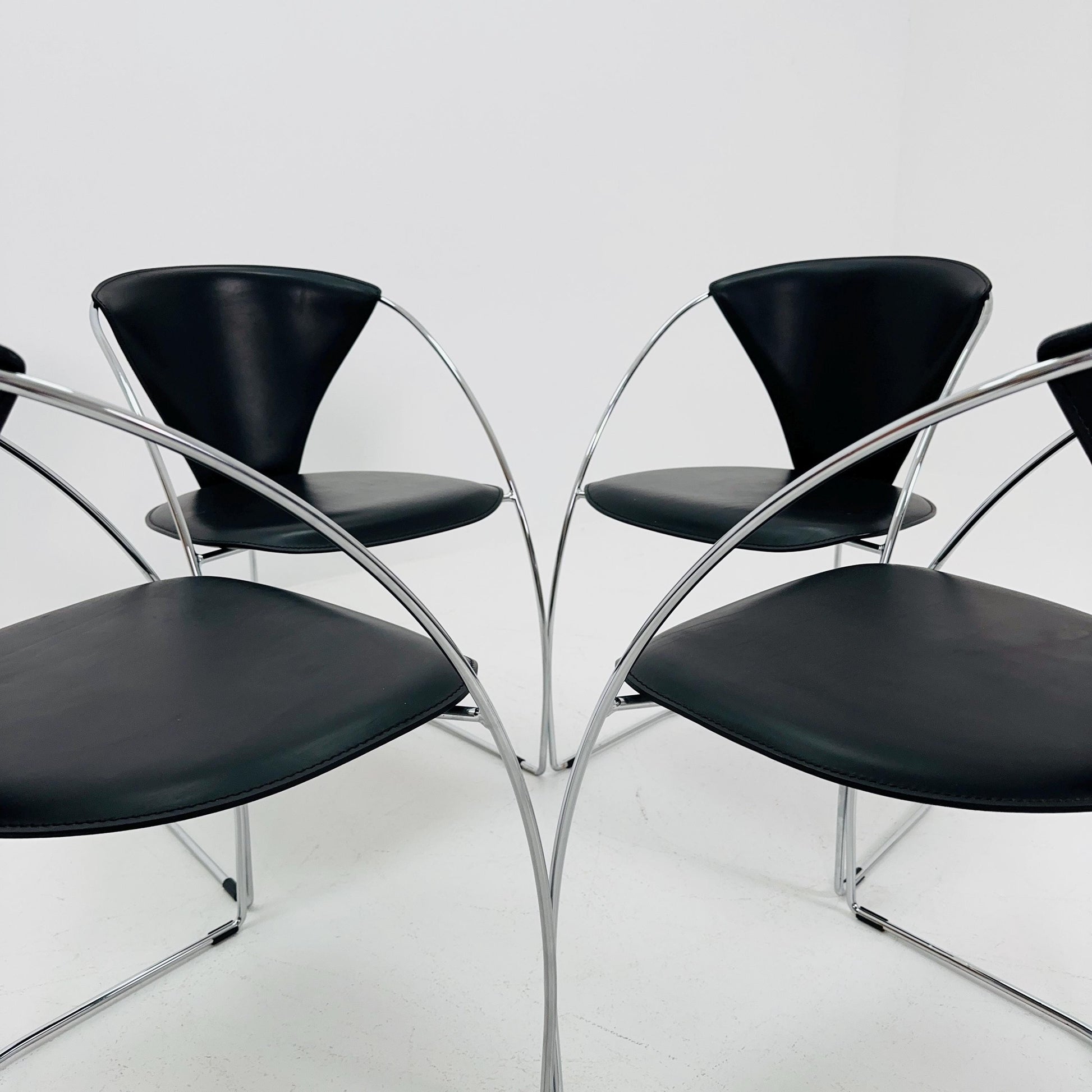 Set of 4 Mid-Century Modern Dining Armchairs by Arrben | Model Linda, Black Leather & Chrome, Italy 1980s