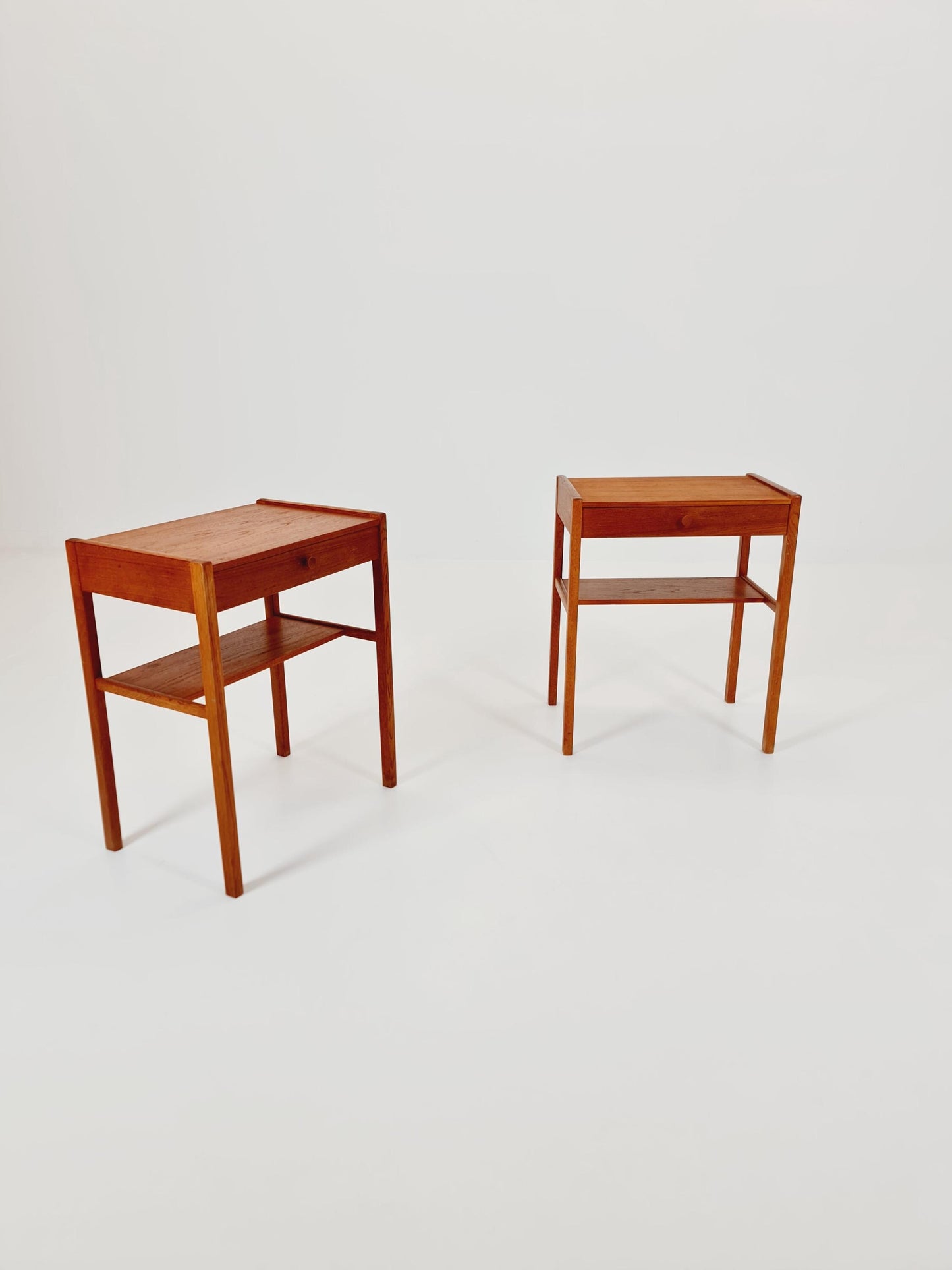 Pair of Swedish Midcentury Teak Vintage Side table/ Bedside table/ Night stand by AB Bjärni Bjärnum 1960s