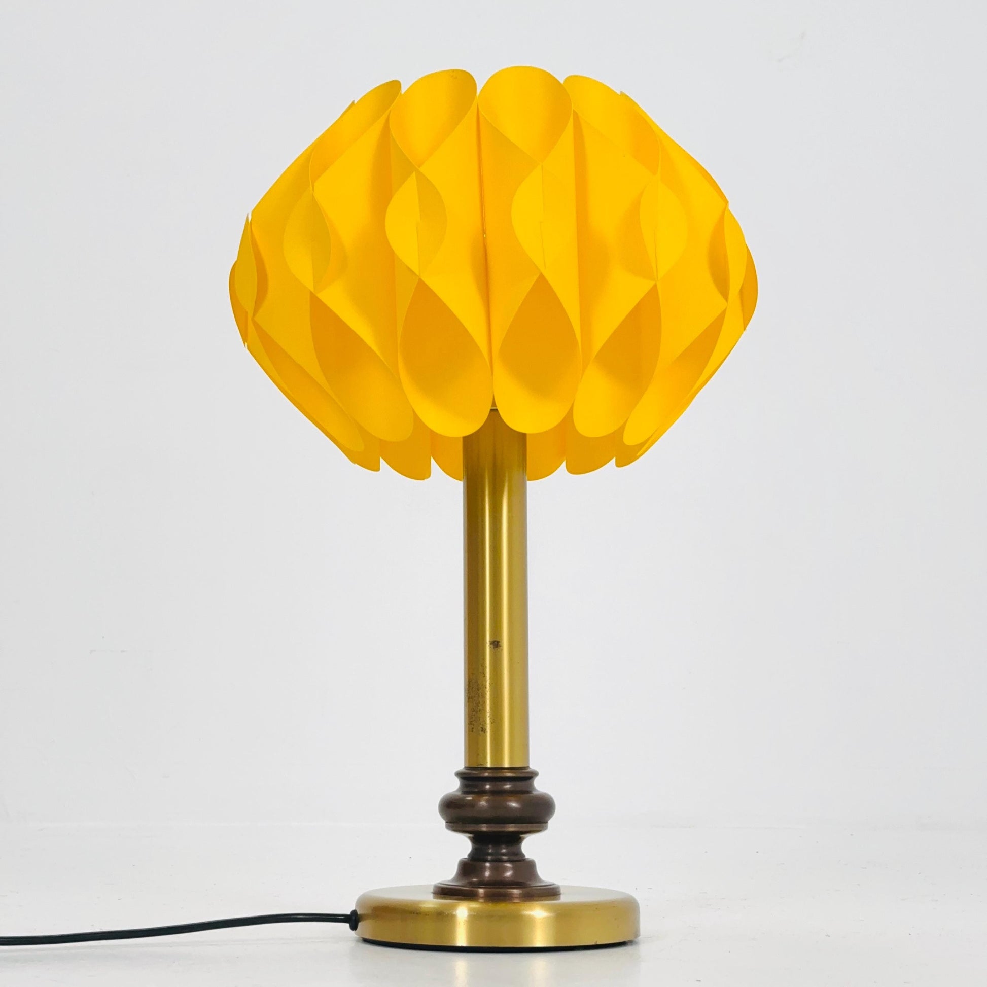Mid-Century Zicoli Table Lamp – Yellow Sculptural Shade & Brass Base, 1960s