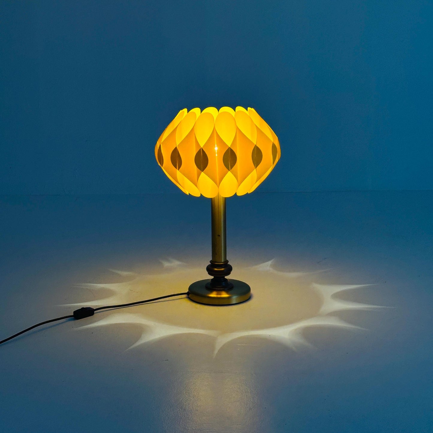 Mid-Century Zicoli Table Lamp – Yellow Sculptural Shade & Brass Base, 1960s