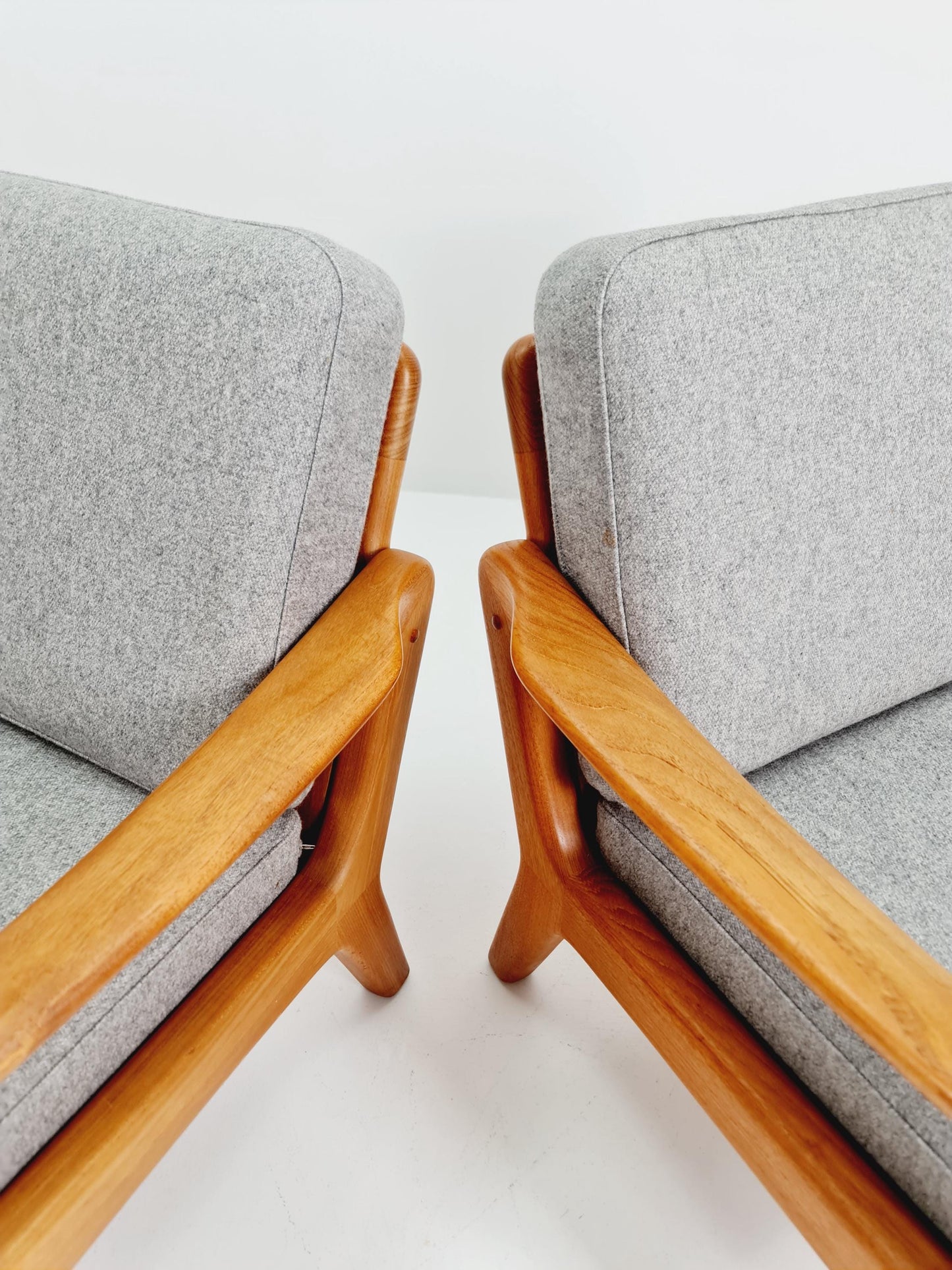Mid century Danish easy lounge chairs by Juul Kristensen , 1970s, Set of 2