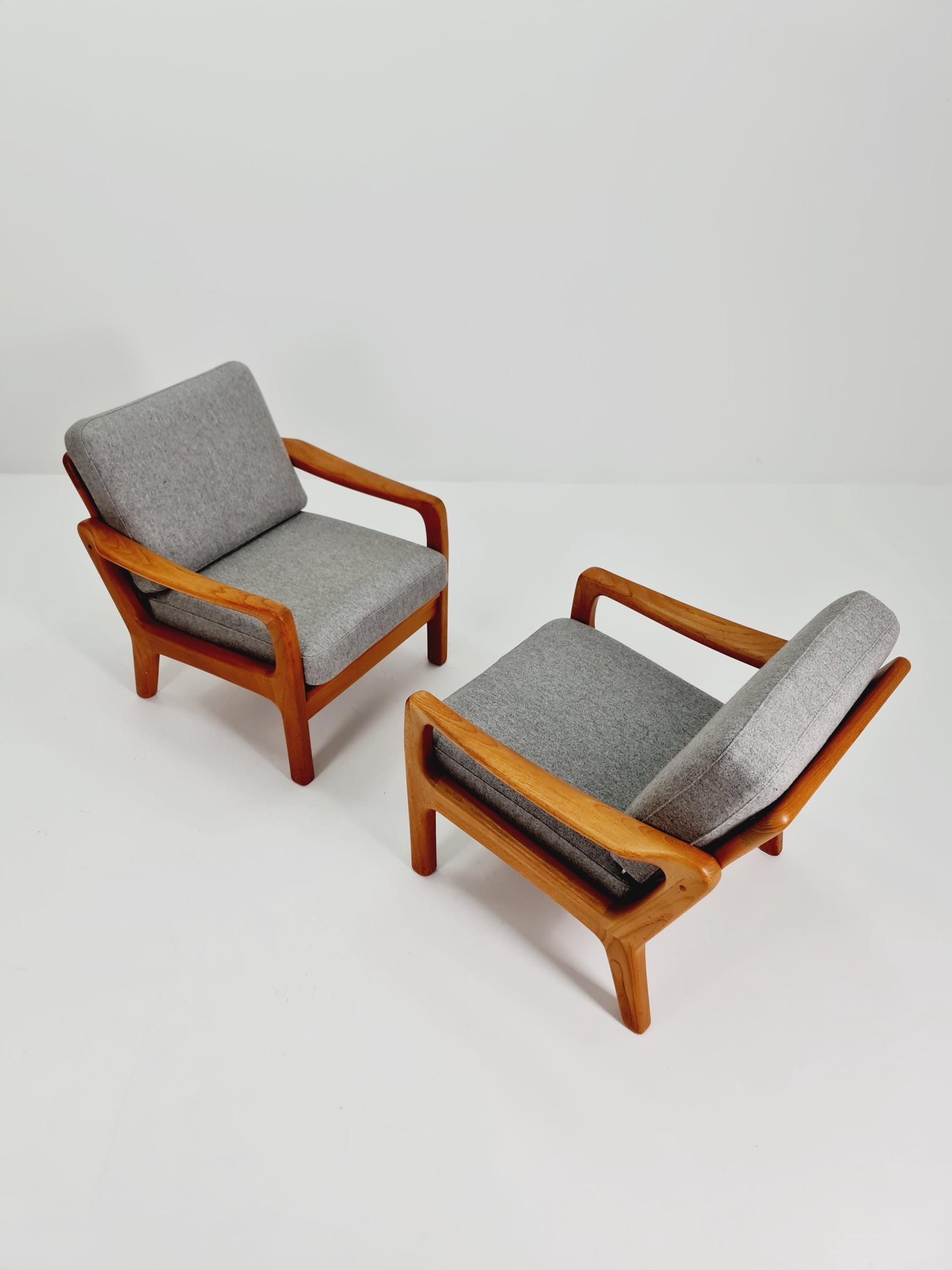 Mid century Danish easy lounge chairs by Juul Kristensen , 1970s, Set of 2