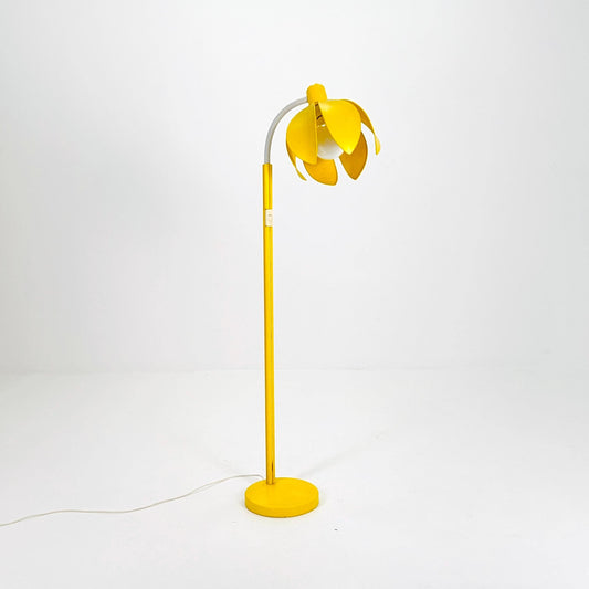 Rare Italian Cocoon Floor Lamp – Yellow Mid-Century Modern Design, 1970s