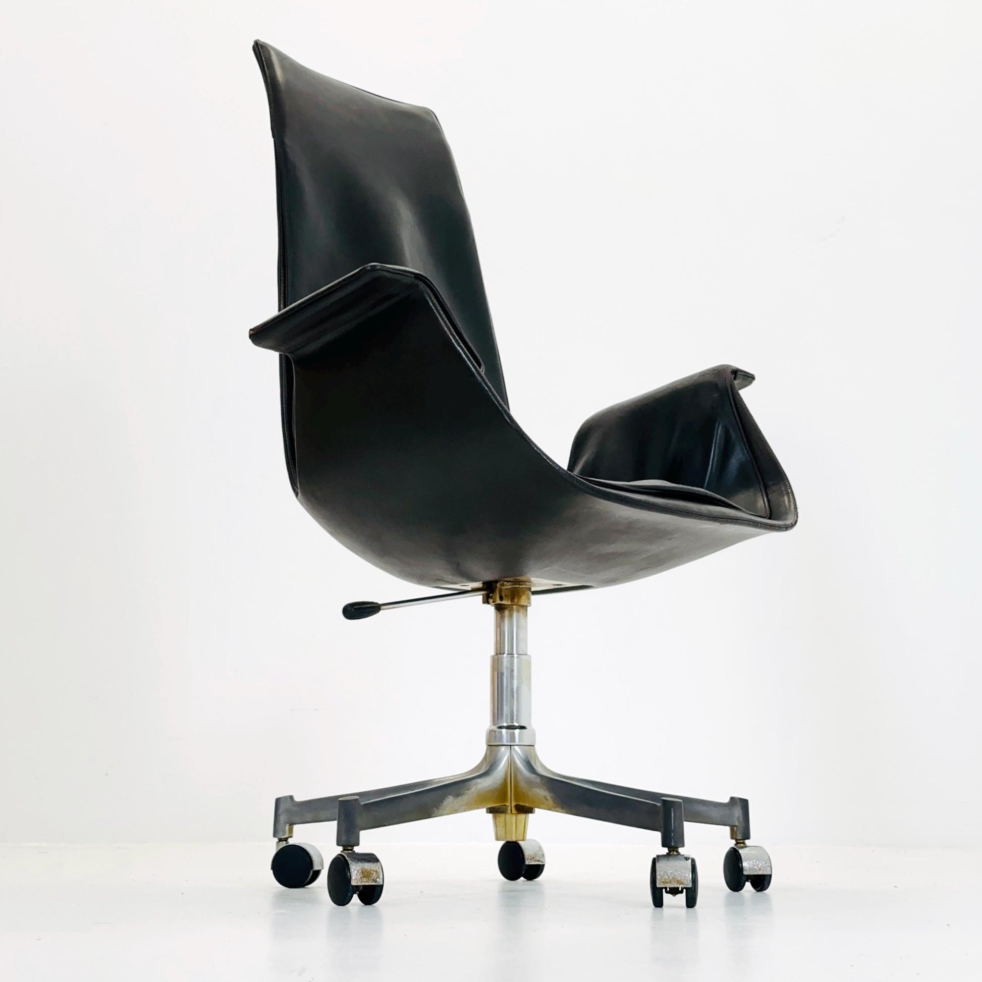 Mid centruy Tulip Desk Chair Modell 6725 by Preben Fabricius & Jørgen Kastholm – for Walter Knoll, 1960s by Kill