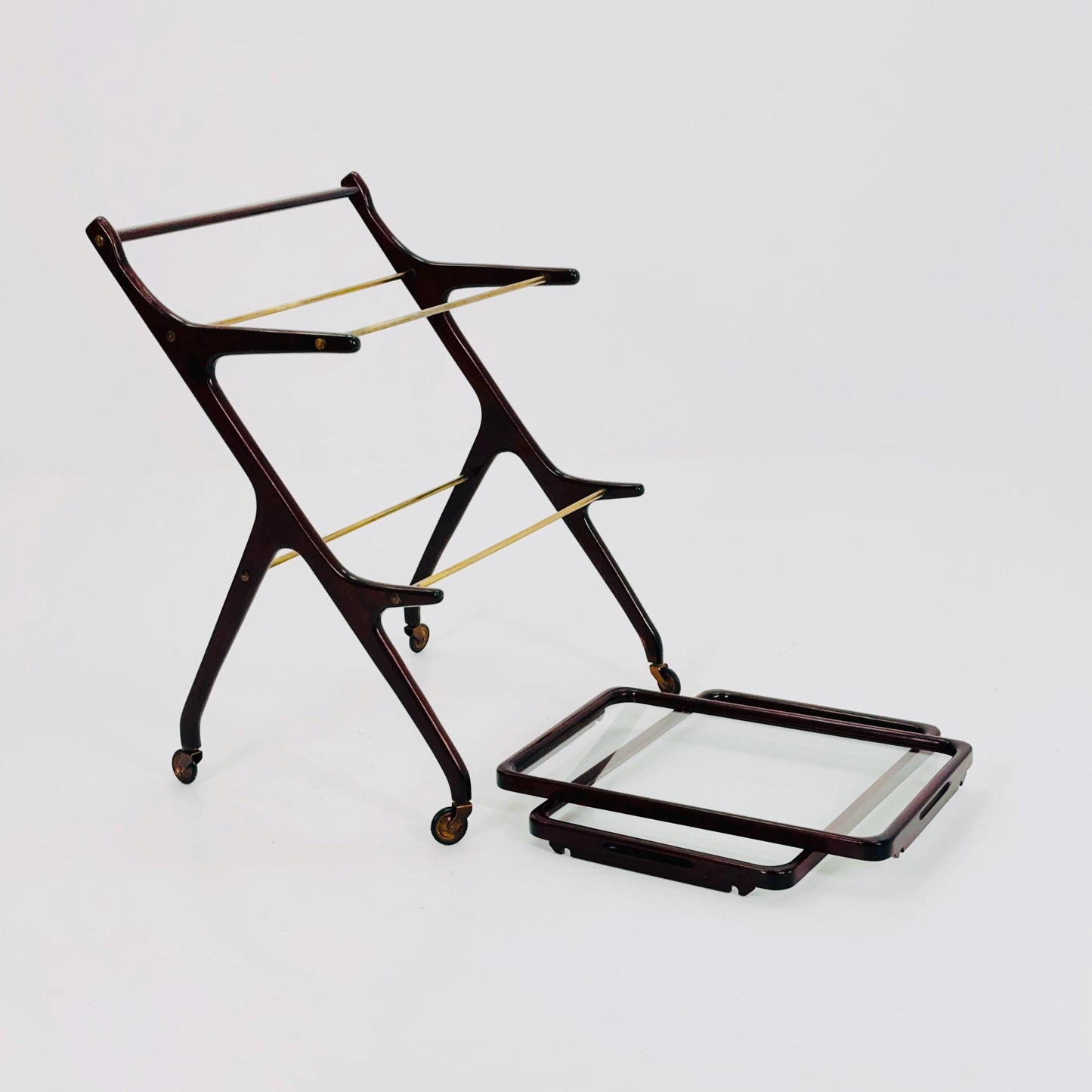 Mid-Century Italian Bar Cart by Cesare Lacca – Walnut & Brass Trolley with Removable Glass Trays, 1950s ltaly