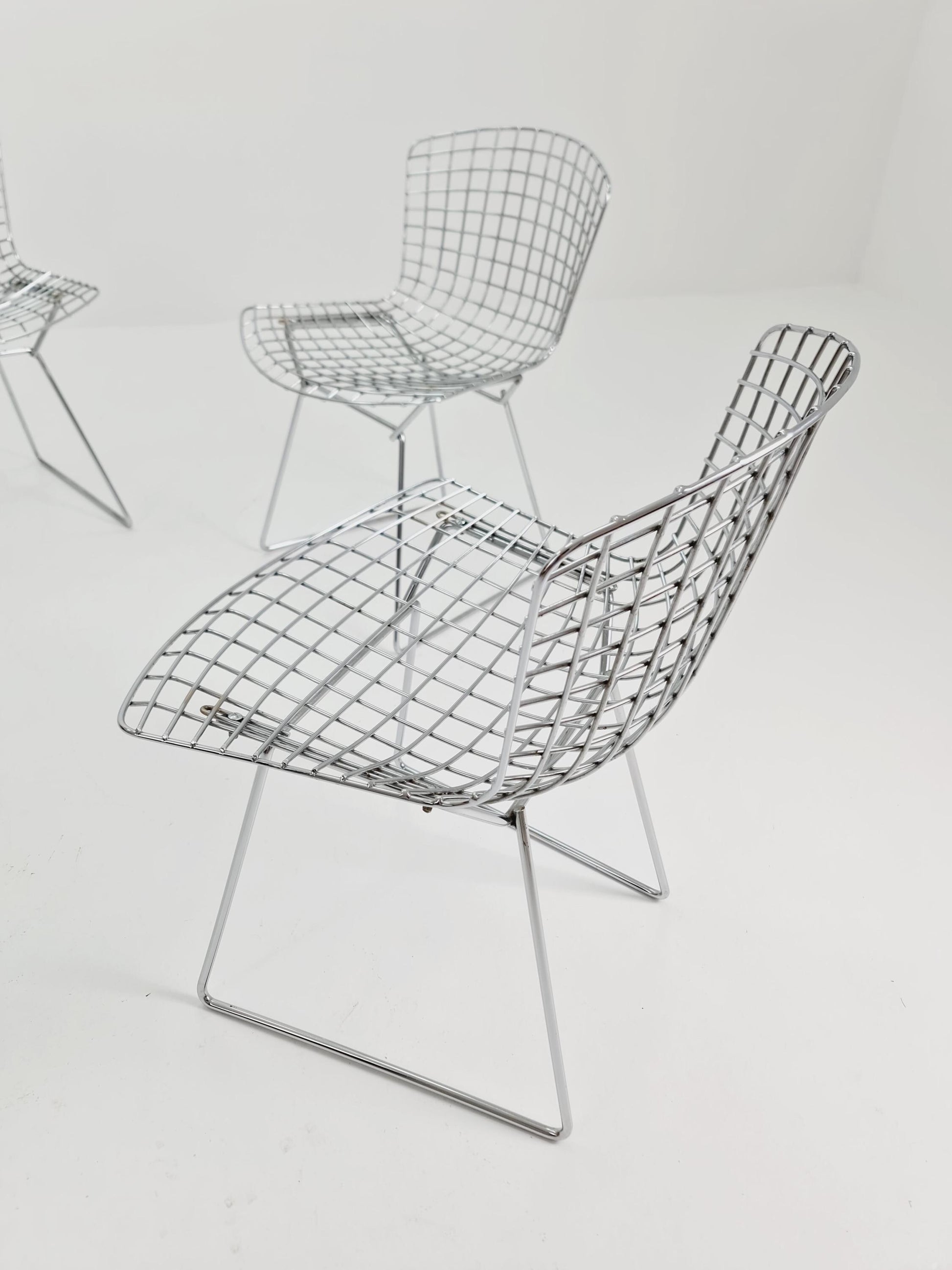 Mid century modern ir By Bertoia Harry for Knoll Iconic dining chairs 1960s, Set of 5