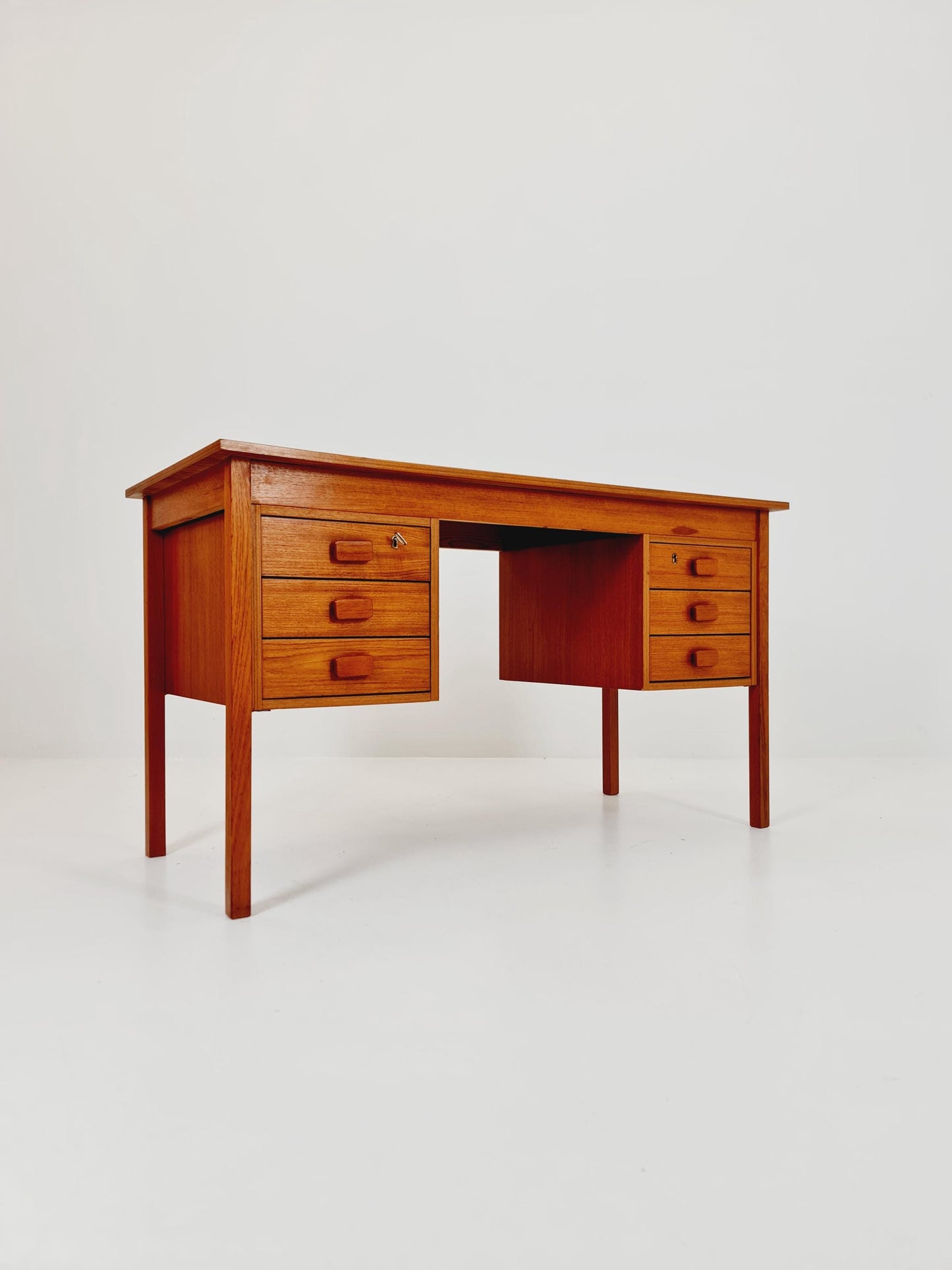 Midcentury Danish Teak Desk by Domino mobler, 1960s