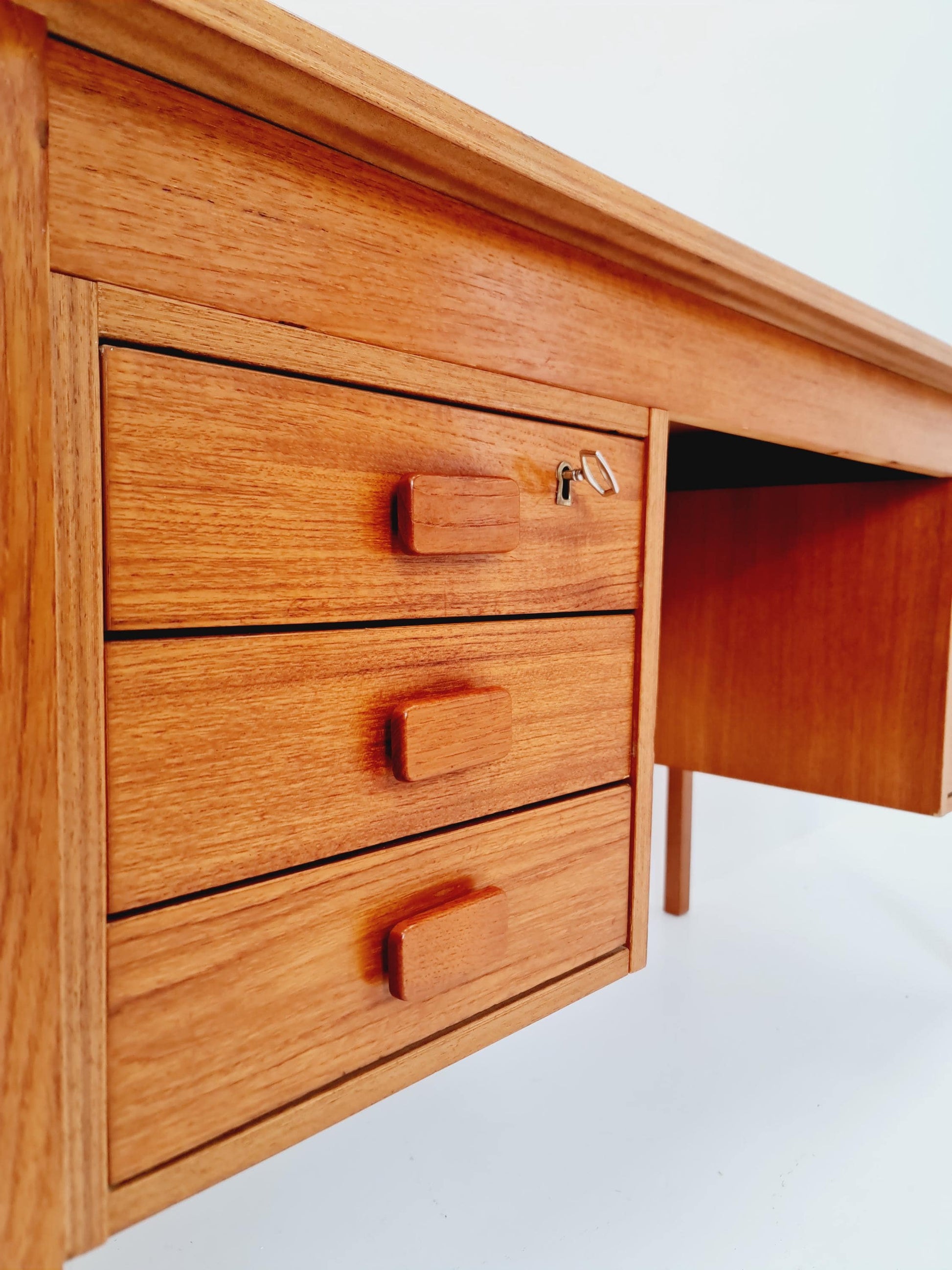 Midcentury Danish Teak Desk by Domino mobler, 1960s