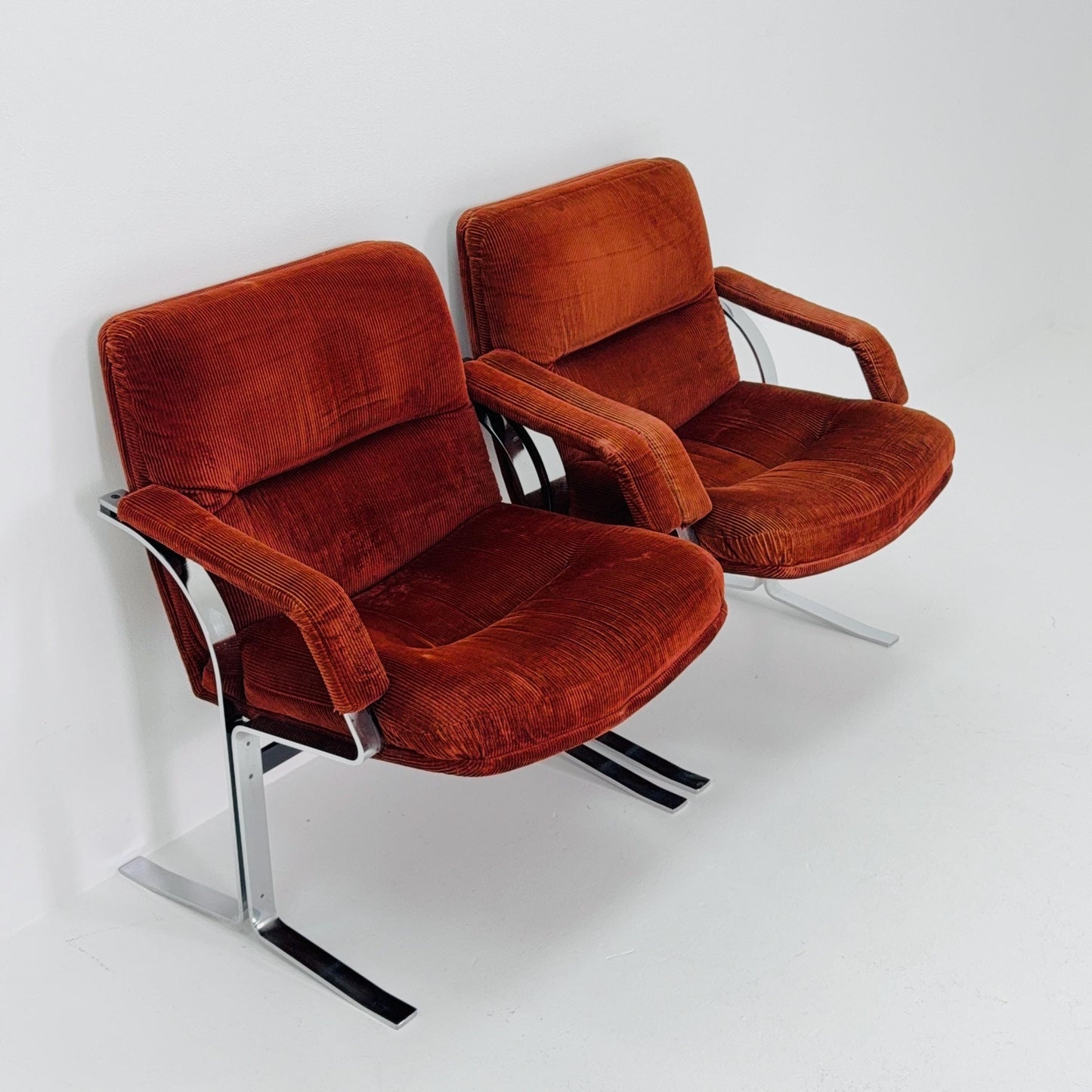 Set of 2 Mid Century Italian Lounge Chairs – Brown Velvet & Cast Chrome, 1980s Italy