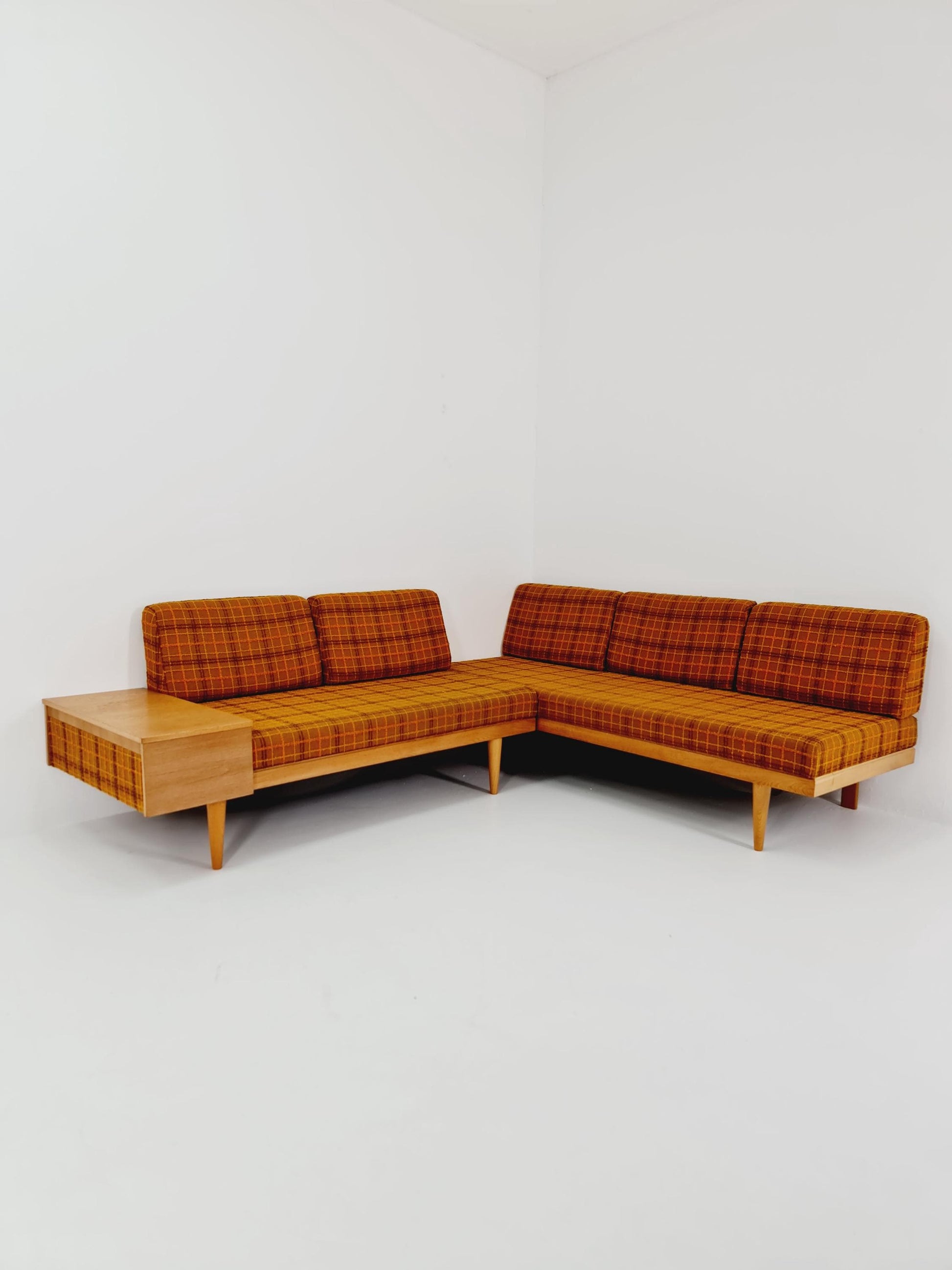 Rare Midcentury Swan Daybed Oak wood , with storage place By Haldor Vik and Ingmar Relling for Ekornes , 1950s