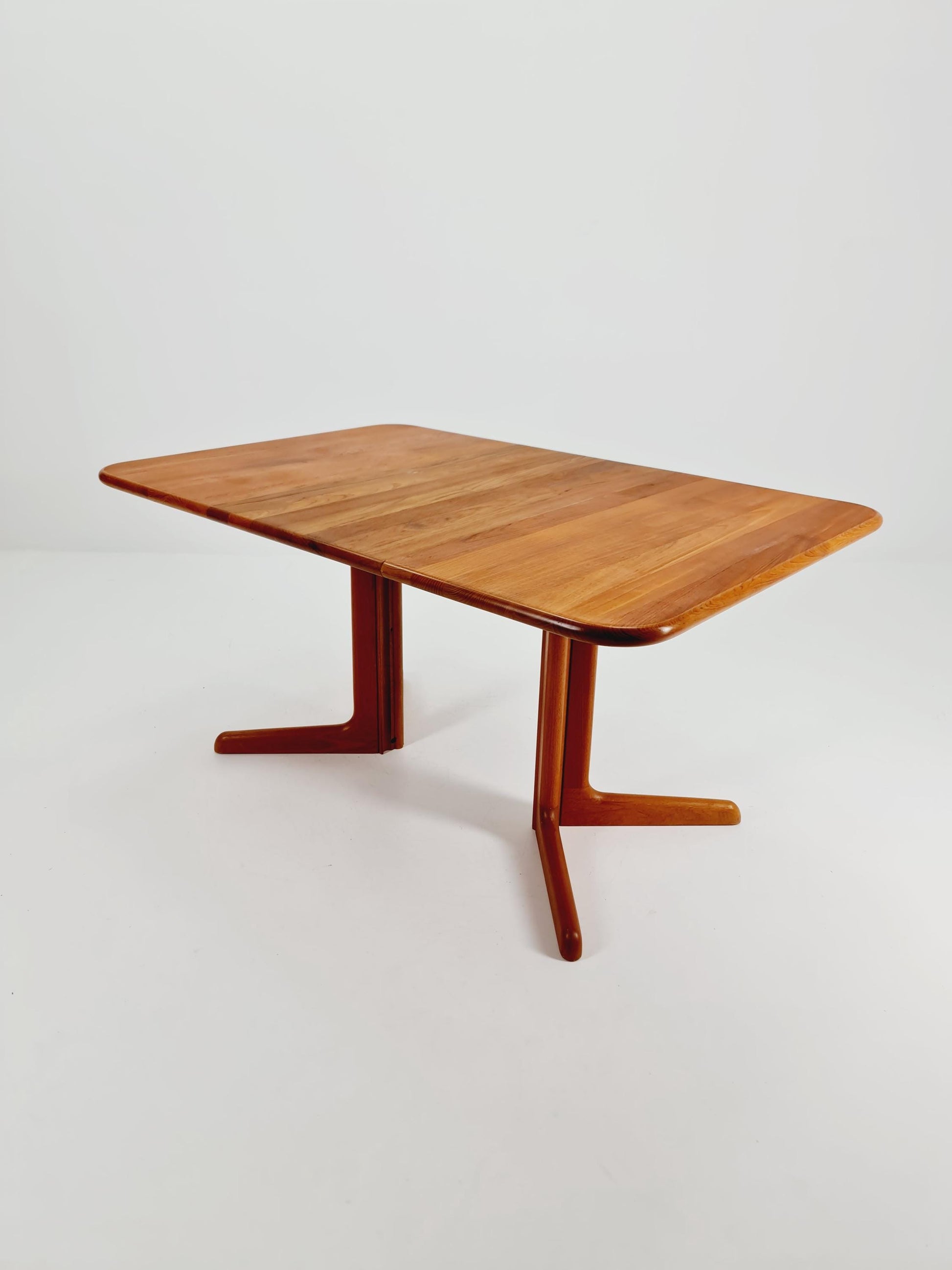 Mid century extendable Danish Modern Solid Teak dining table by Gudme Möbelfabrik ,1970s