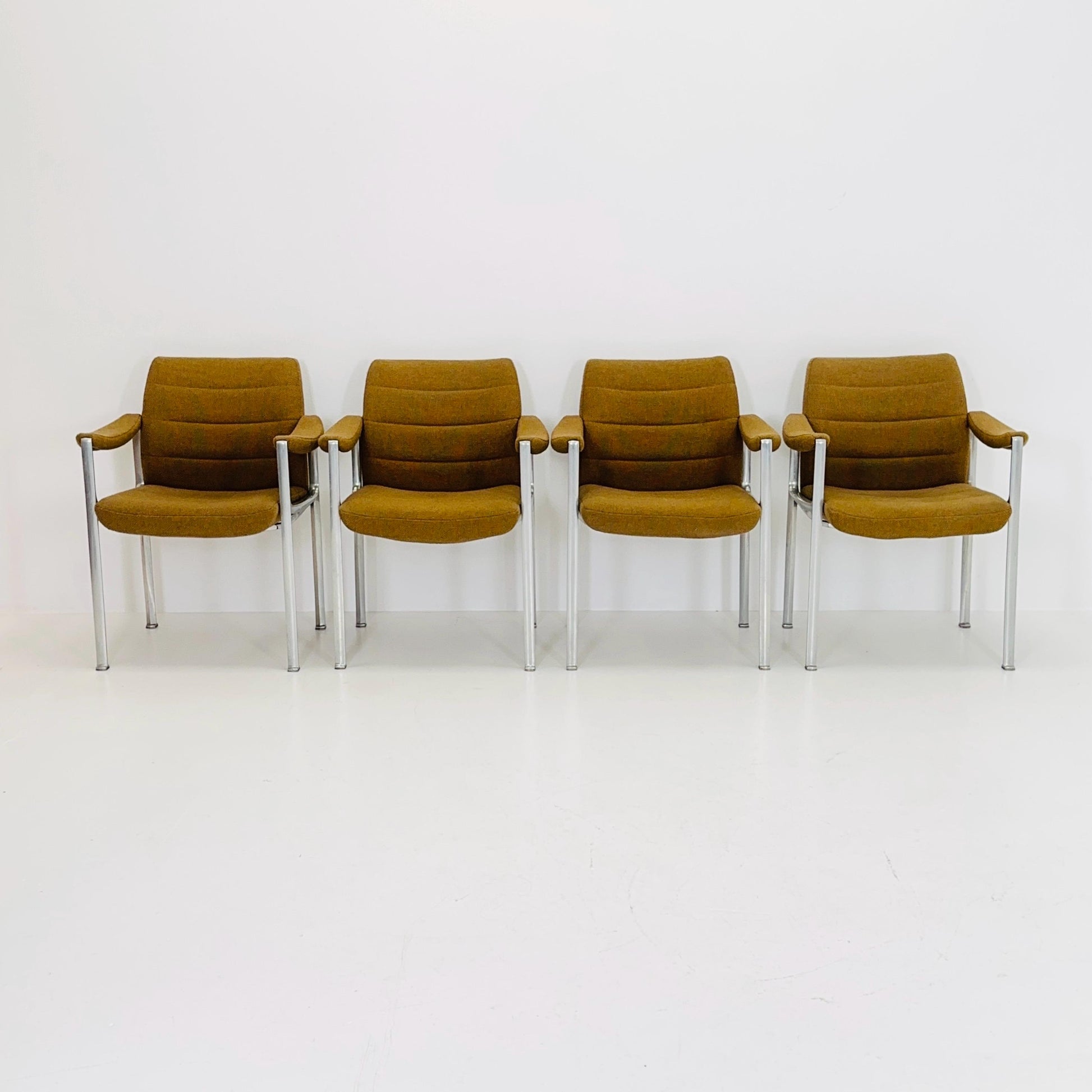 Set of 4 Mid-Century Bauhaus Armchairs by Miller Borgsen for Röder & Sons – 1960s Germany