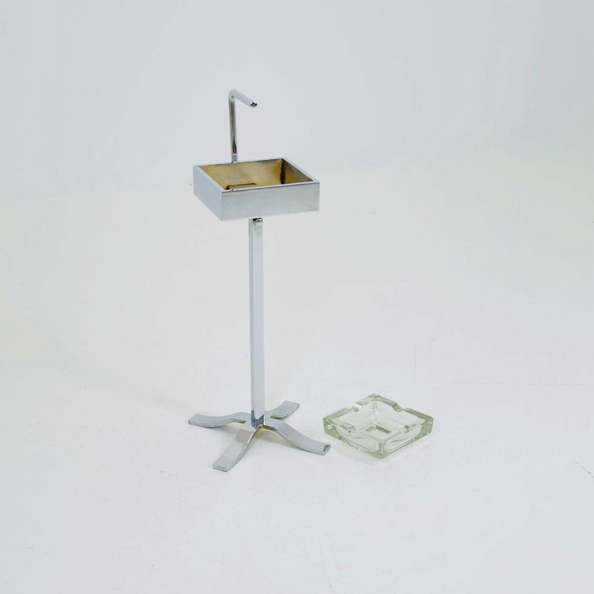 Mid-Century Bauhaus Glass & Chrome Stand Ashtray – Germany 1980s