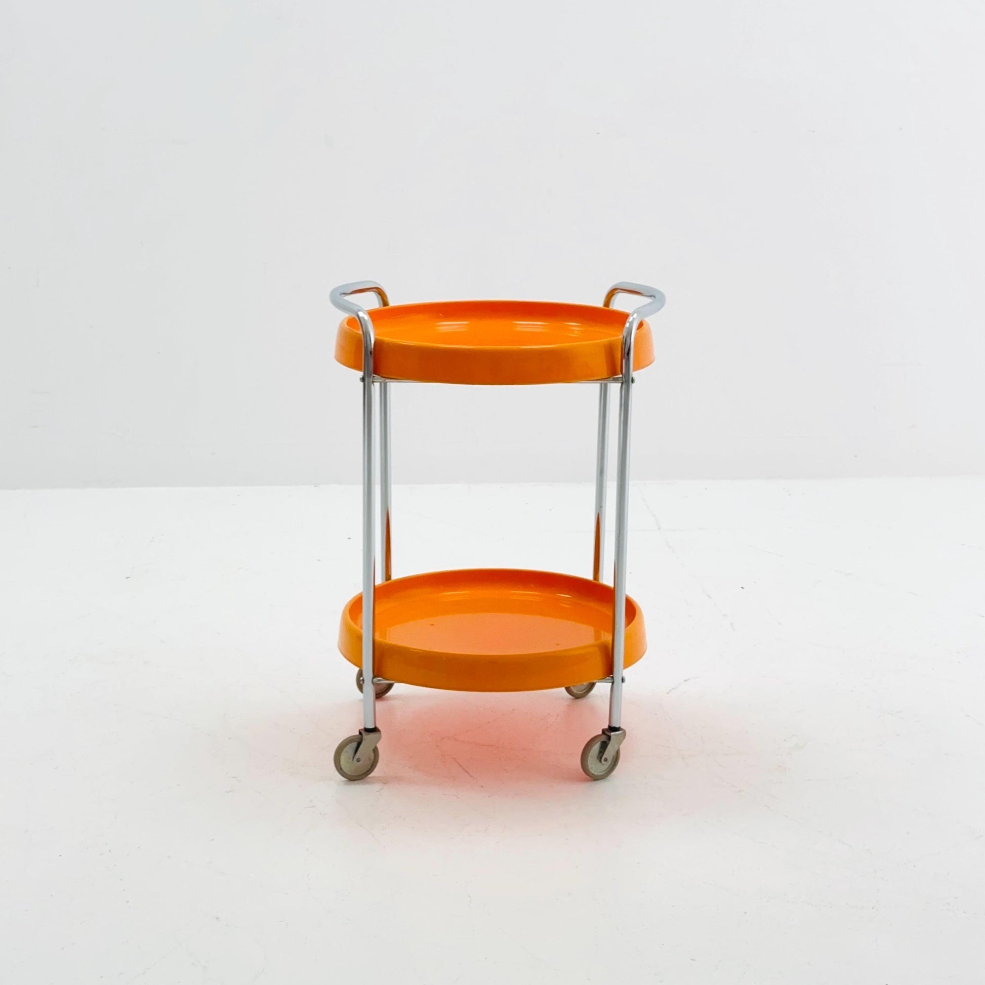 Mid century Spaceage Plastic and Metal Chrome Round Italian Bar Cart, 1980s