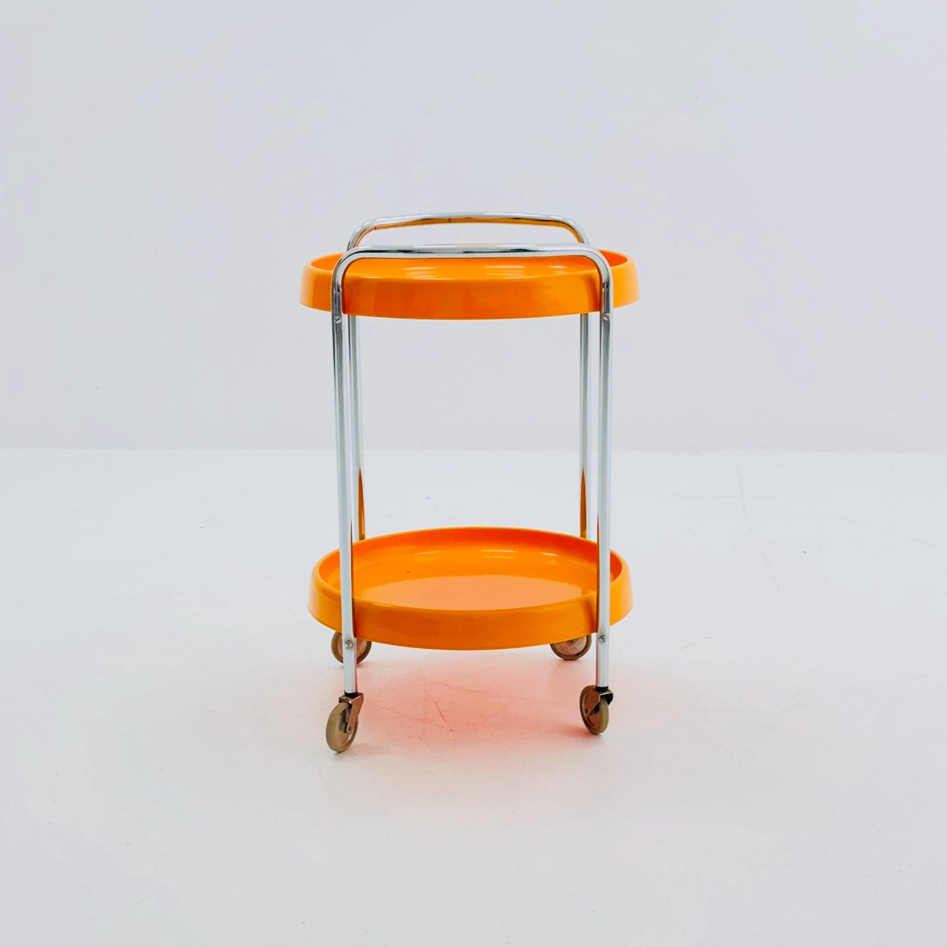Mid century Spaceage Plastic and Metal Chrome Round Italian Bar Cart, 1980s