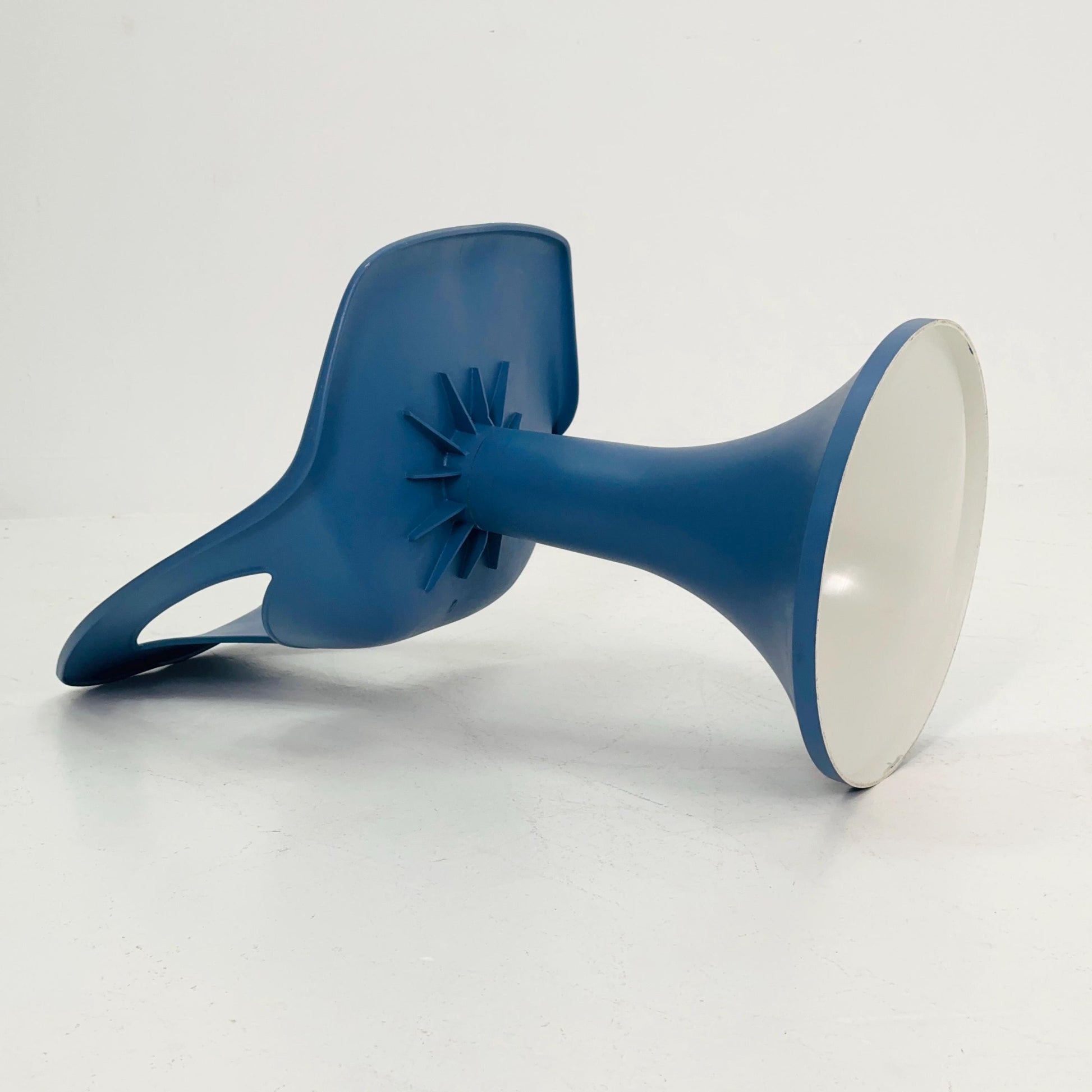 Mid-Century Space Age Tulip Chair in White | French Design, 1970s