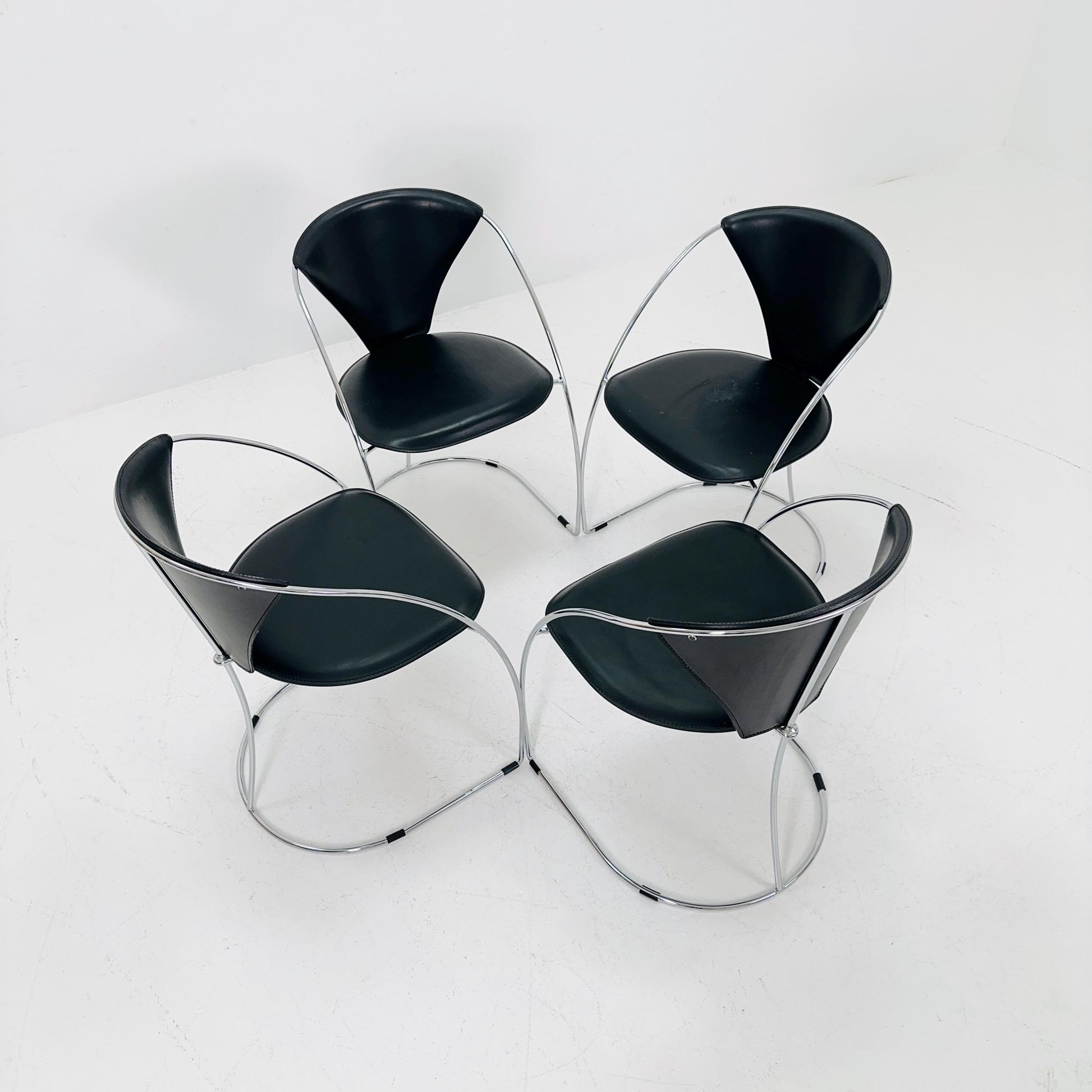 Set of 4 Mid-Century Modern Dining Armchairs by Arrben | Model Linda, Black Leather & Chrome, Italy 1980s