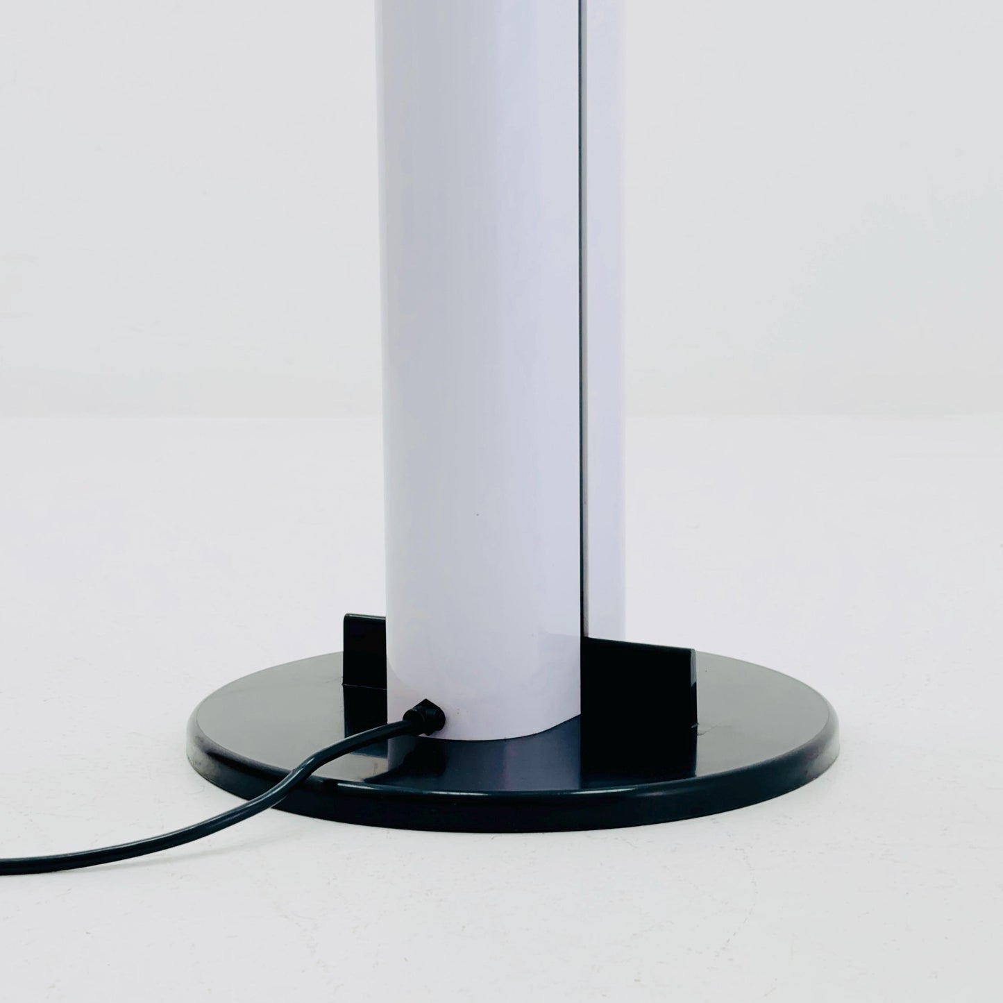 Mid-Century Megaron Floor Lamp by Gianfranco Frattini for Artemide | Italian Design Classic, 1990s