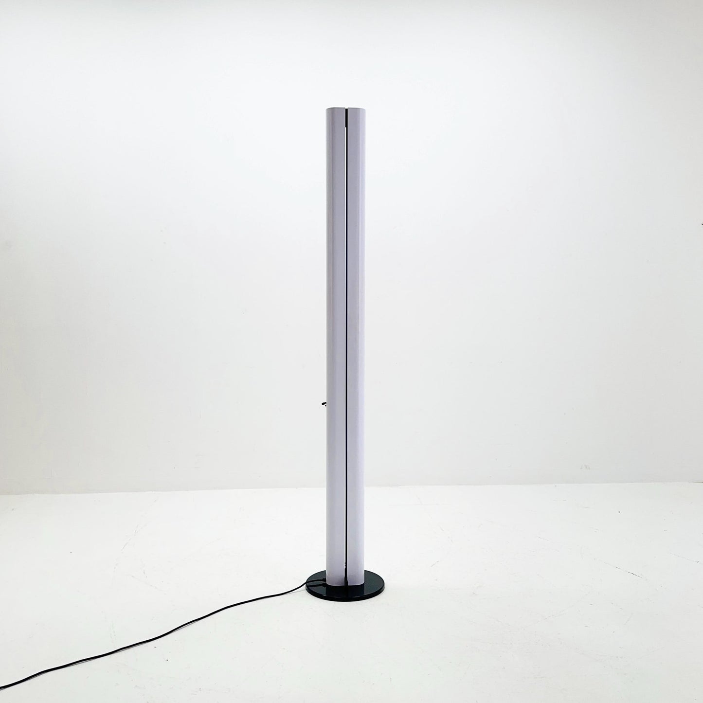 Mid-Century Megaron Floor Lamp by Gianfranco Frattini for Artemide | Italian Design Classic, 1990s