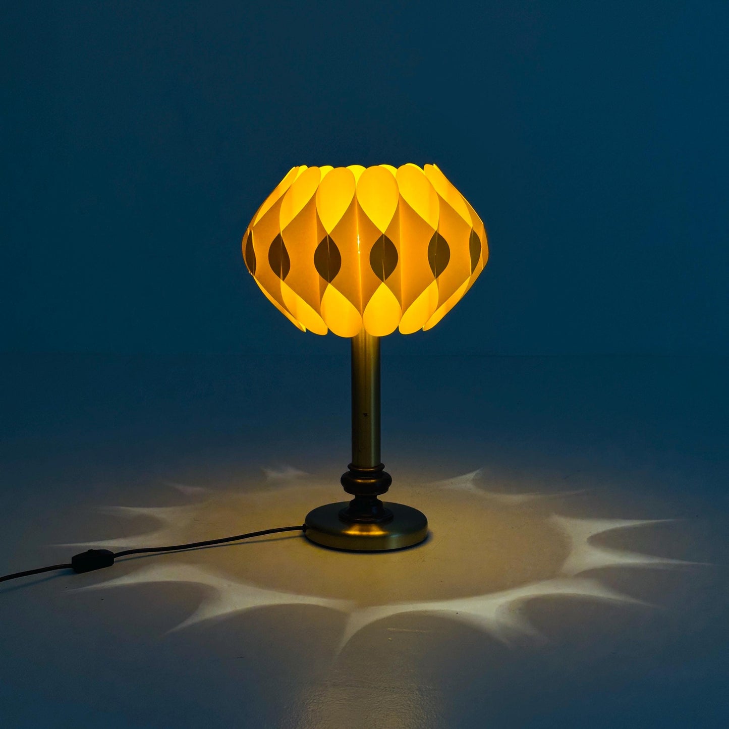 Mid-Century Zicoli Table Lamp – Yellow Sculptural Shade & Brass Base, 1960s