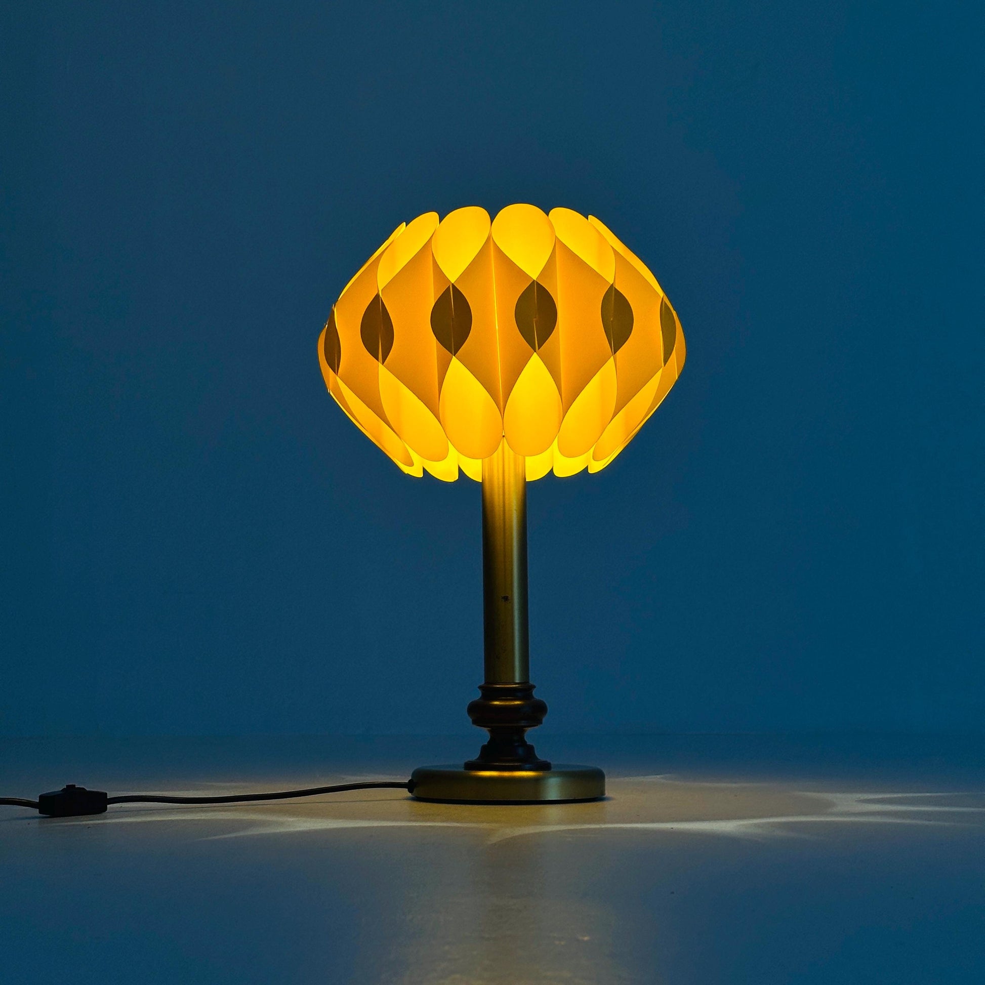 Mid-Century Zicoli Table Lamp – Yellow Sculptural Shade & Brass Base, 1960s