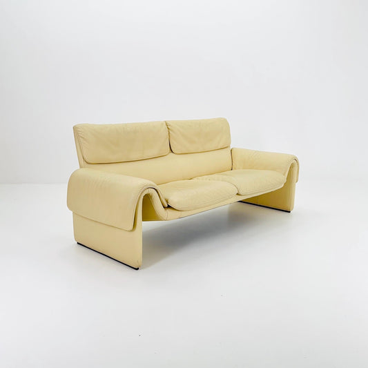 Mid-Century De Sede DS-2011/01 Cream white leather 2 seats -sofa , 2011 Switzerland