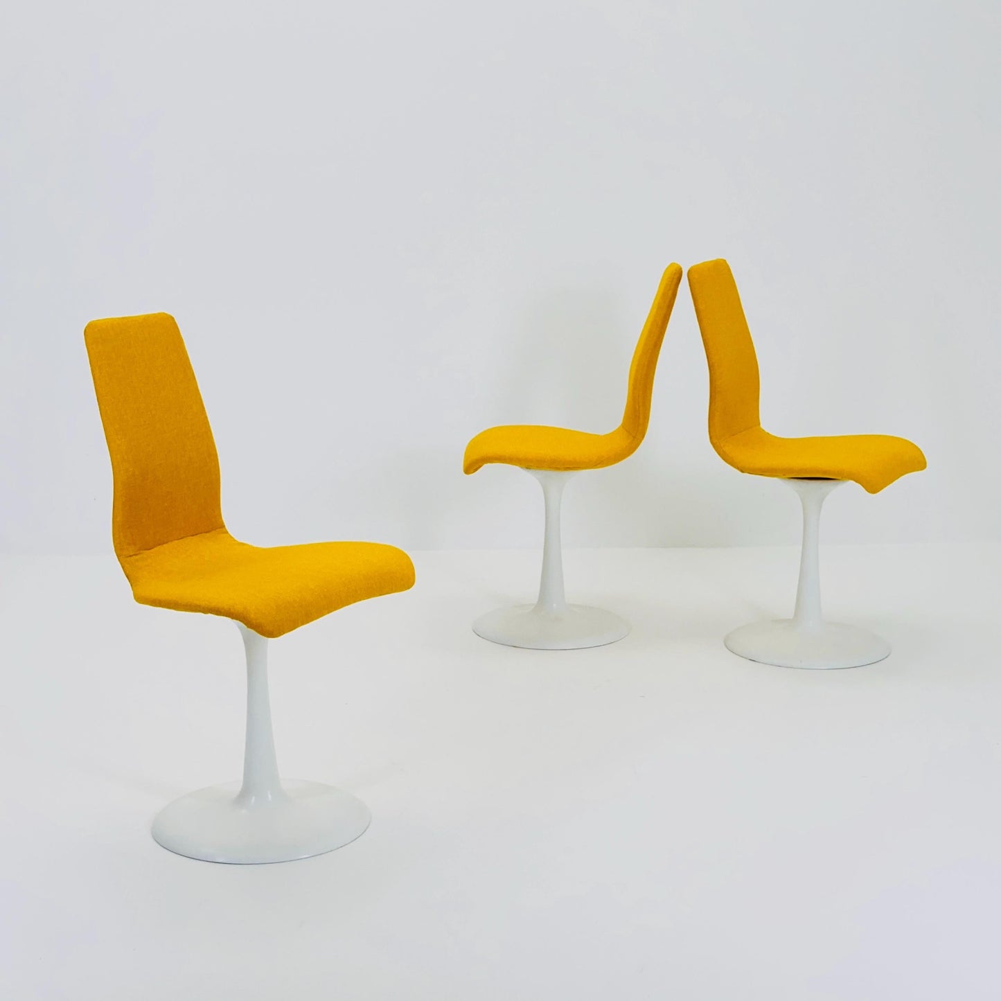 Set of 3 Mid-Century Space Age Dining Chairs Tulip Bases –by Läsko Studioform International, 1970s Germany