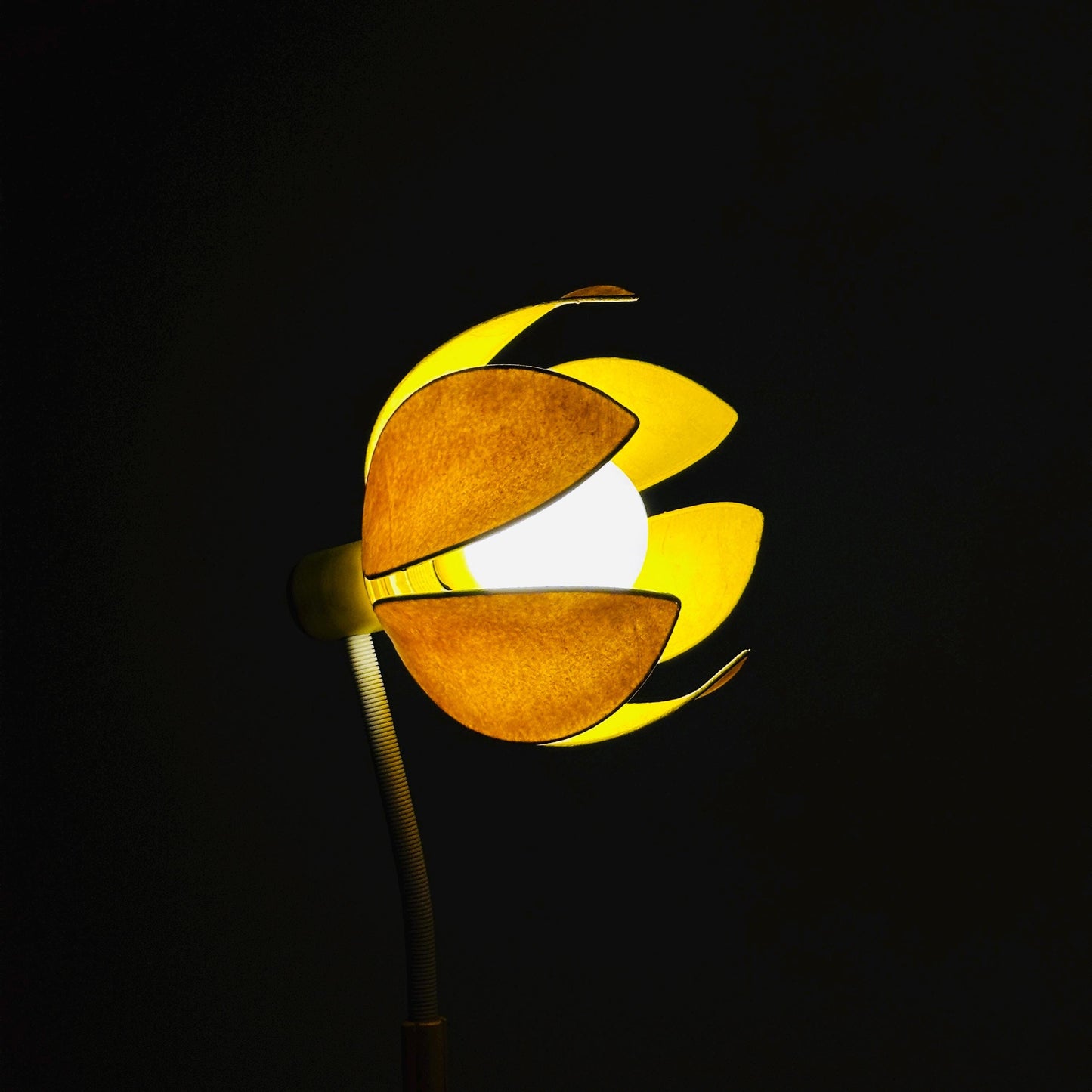 Rare Italian Cocoon Floor Lamp – Yellow Mid-Century Modern Design, 1970s