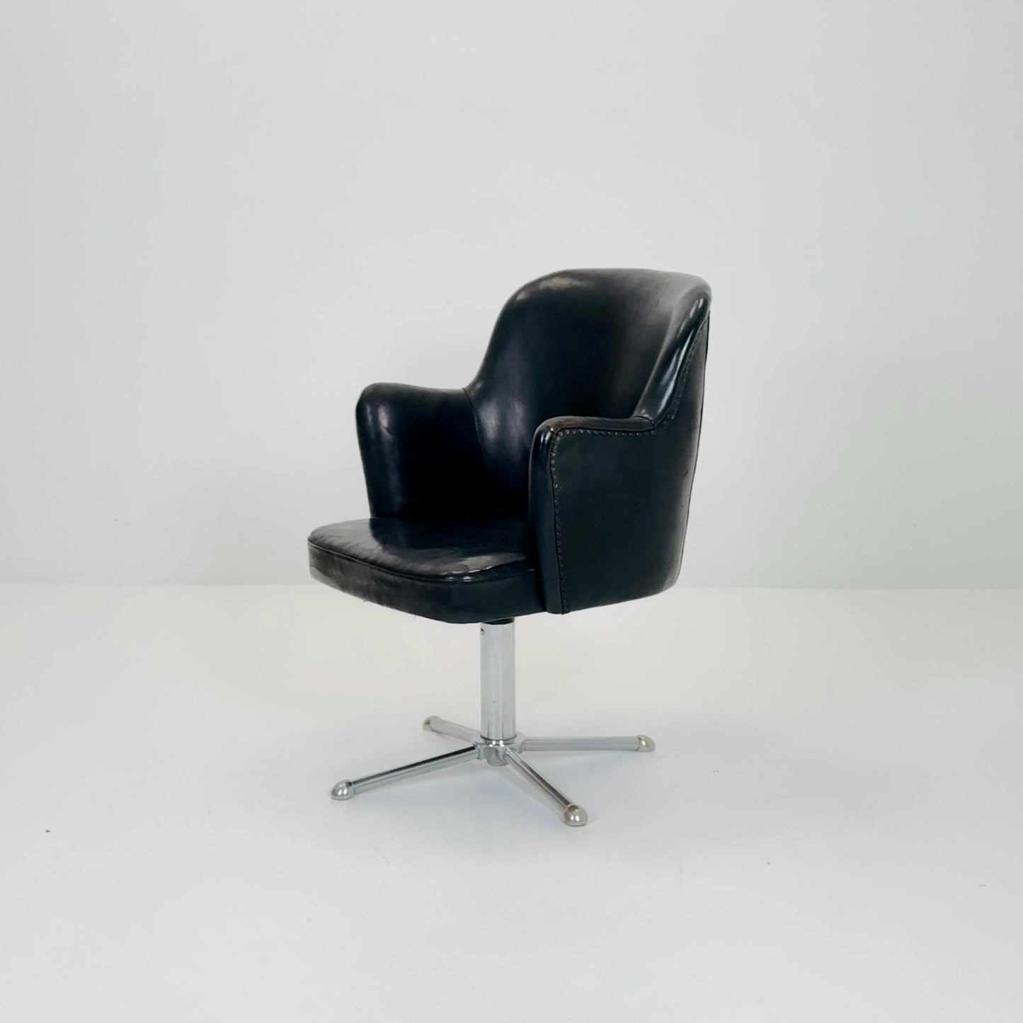 Mid century Olli Mannermaa black Leather Kilta armchair by Eugen Schmidt & Cassina Martela 1970s