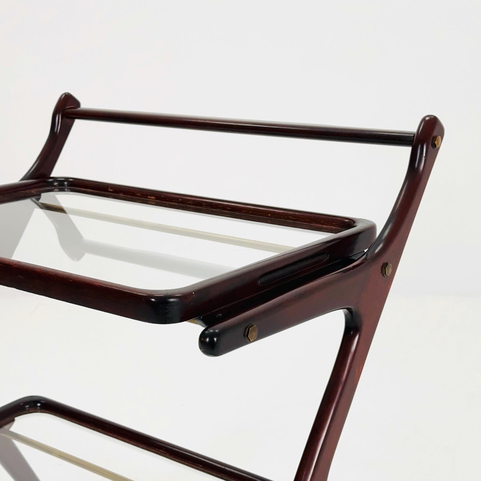 Mid-Century Italian Bar Cart by Cesare Lacca – Walnut & Brass Trolley with Removable Glass Trays, 1950s ltaly